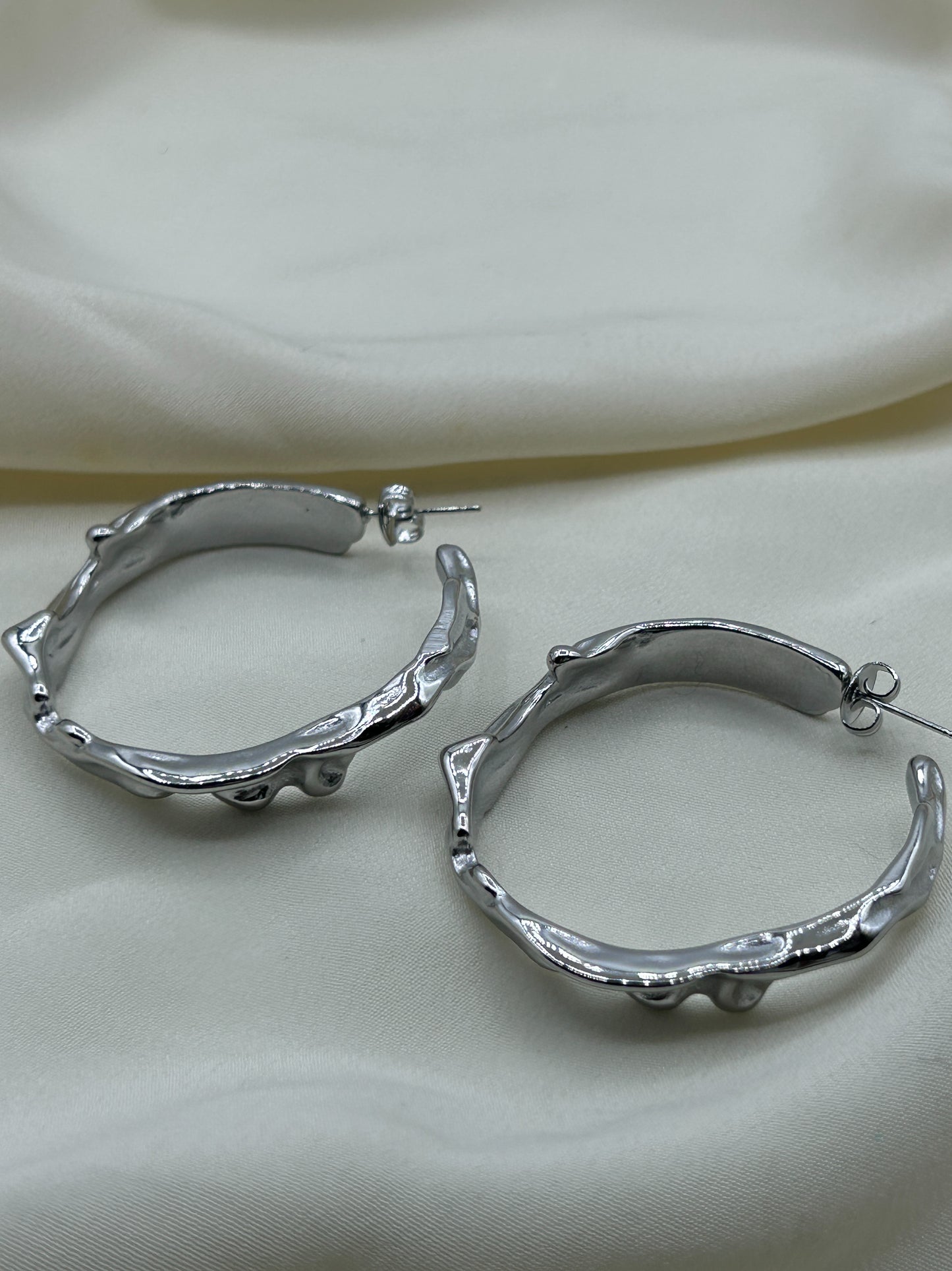 Bedrock Hoops Earrings Silver