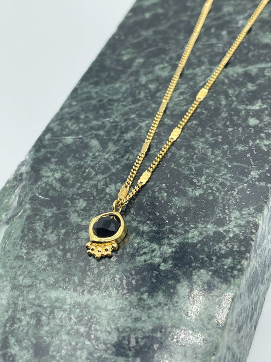 Black Pendant Necklace Gold