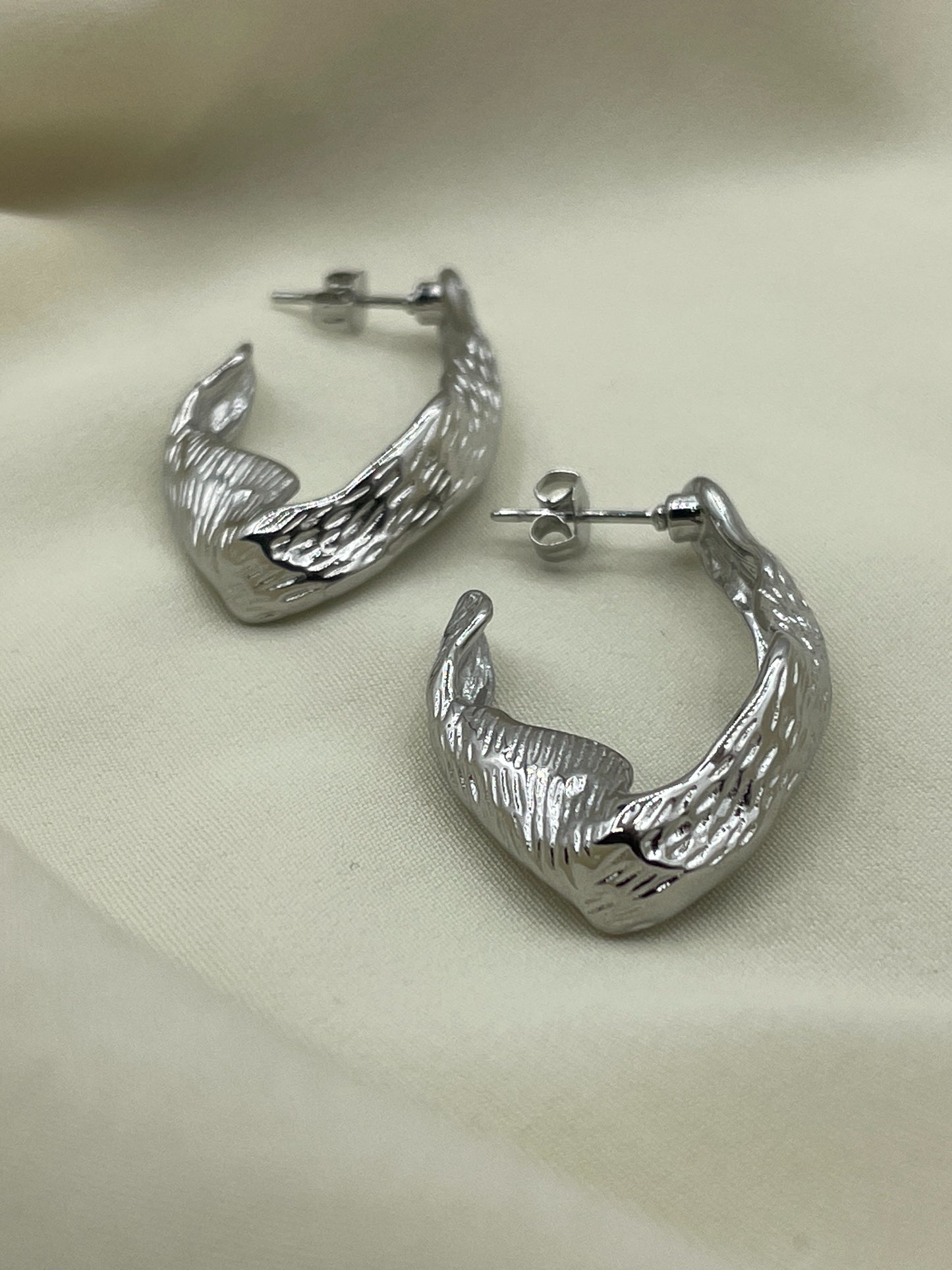 Clawed Lava Hoops Earrings Silver