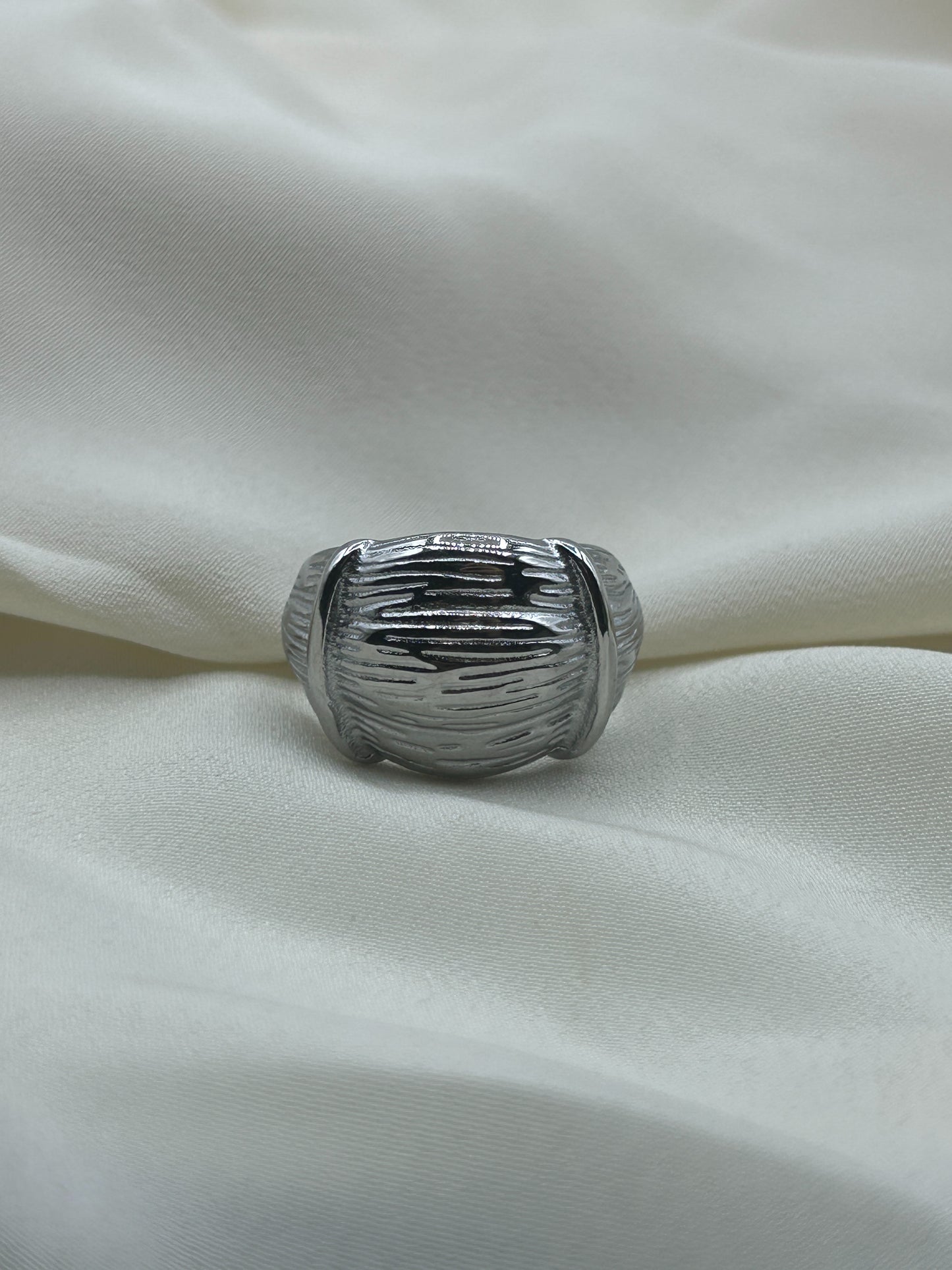 Cocoon Ring Silver