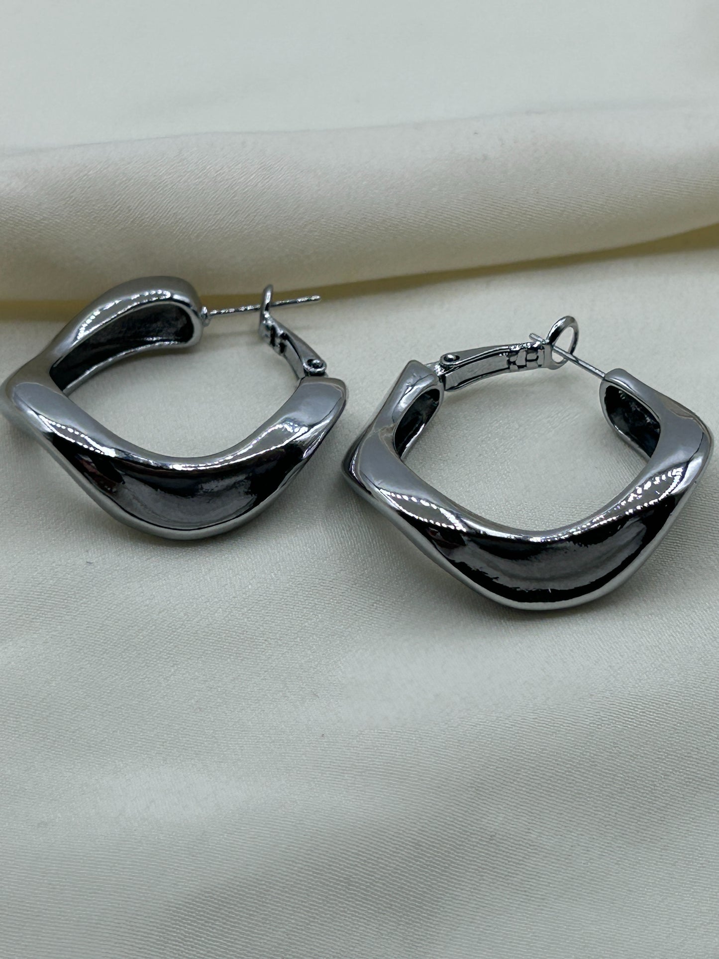Distorted Hoops Earrings Silver