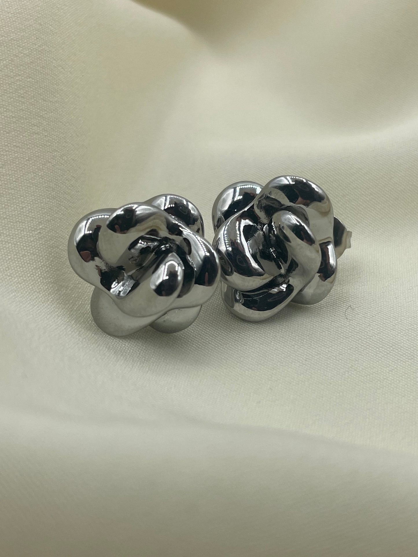 Mini Camellia Earrings Silver
