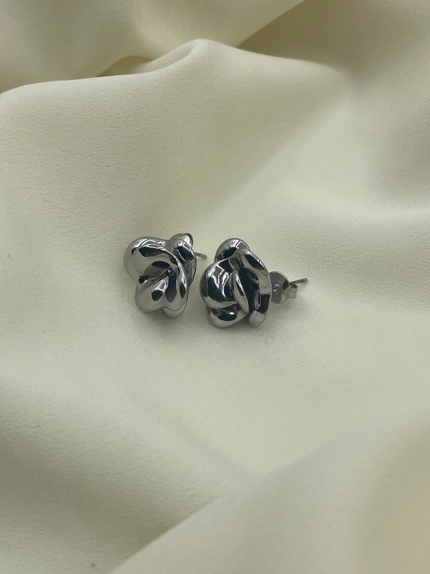 Mini Camellia Earrings Silver