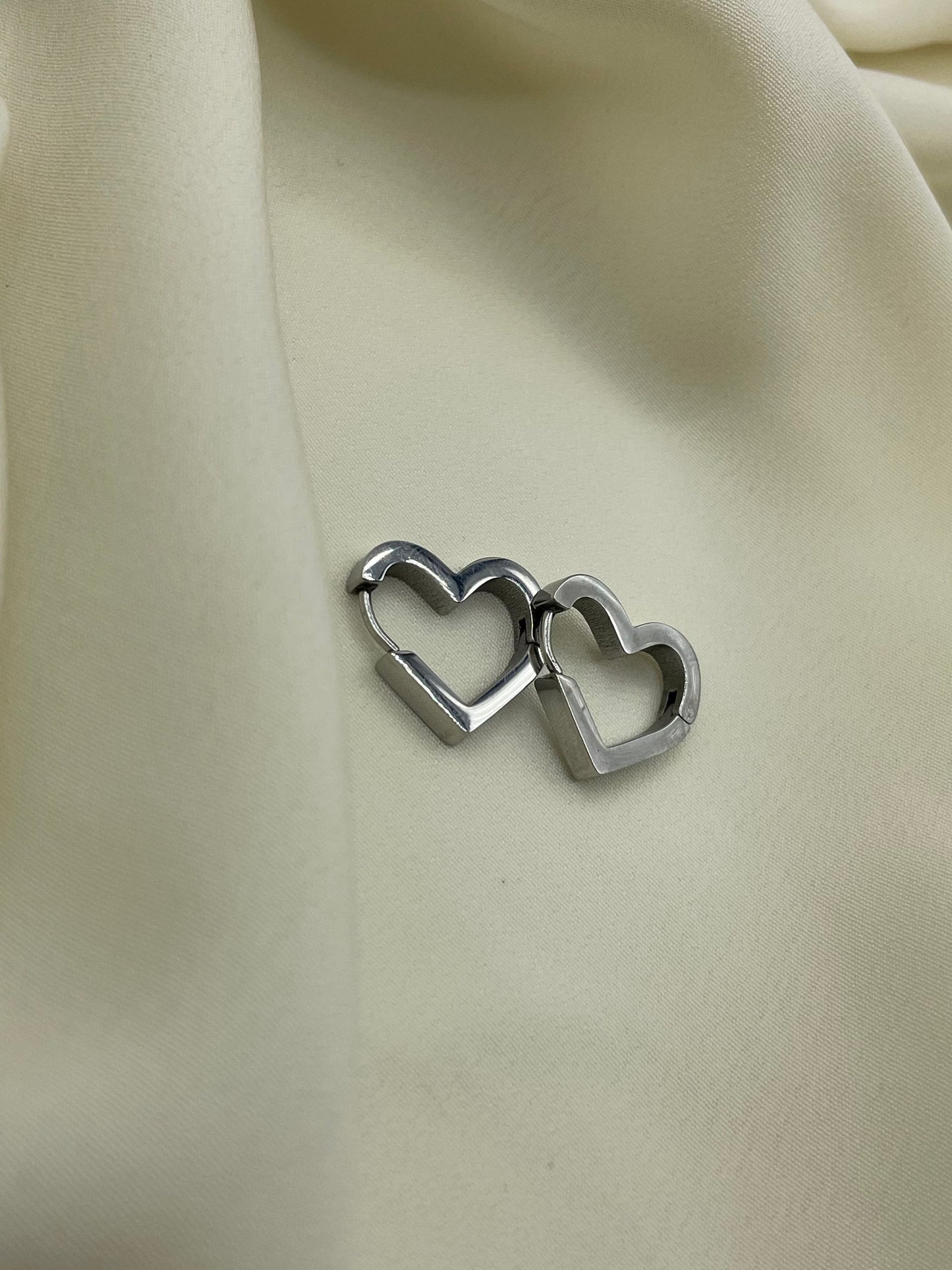 Mini Heart Earrings Silver