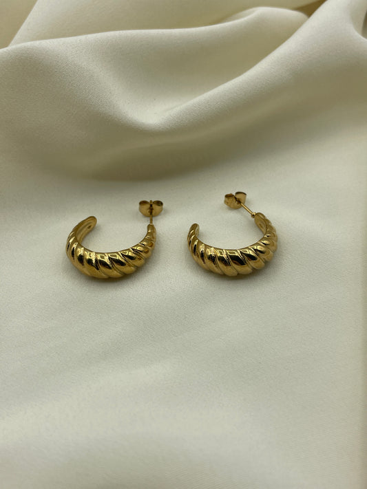 Croissant Earrings Gold
