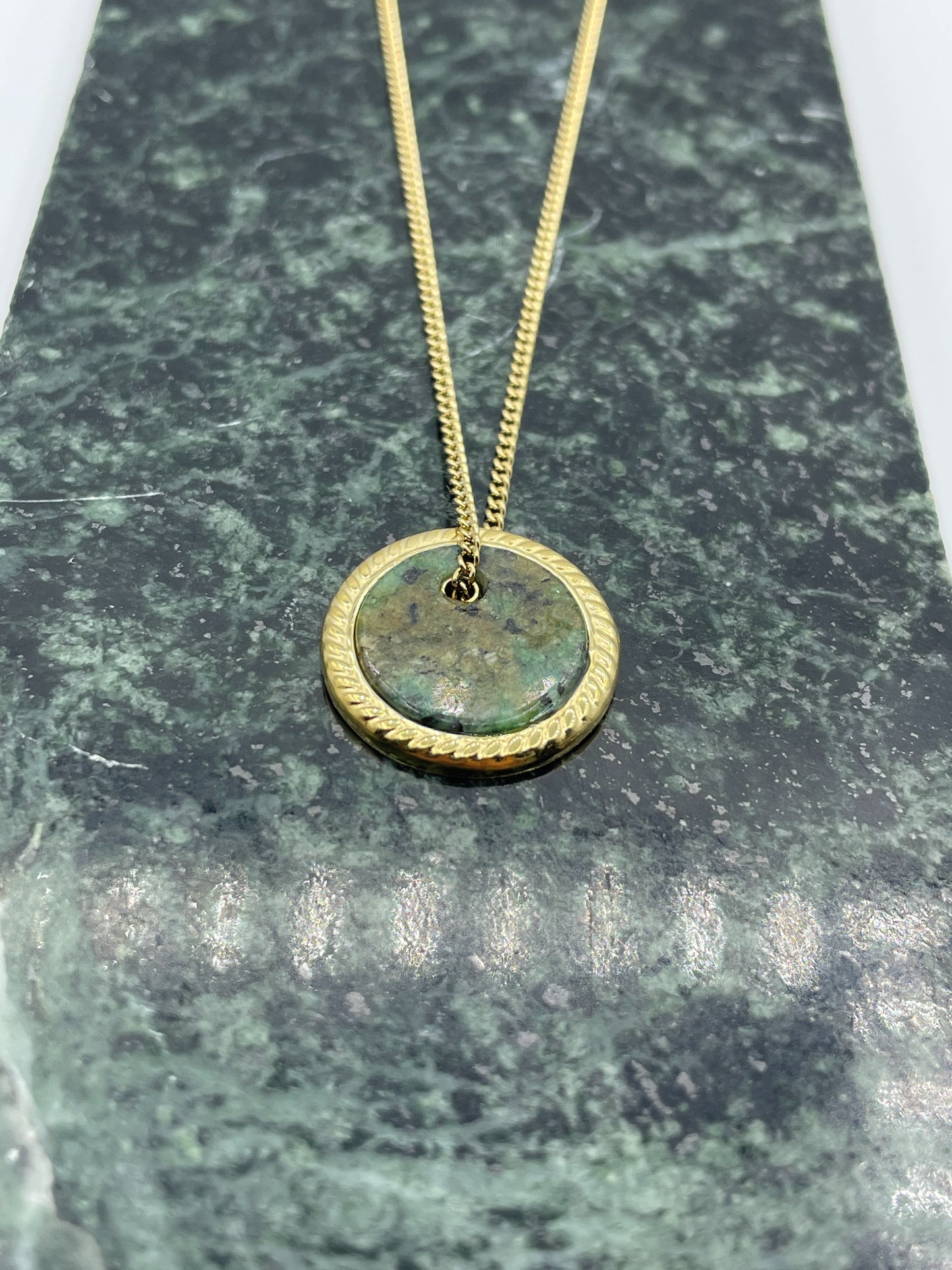 Green Round Stone Necklace