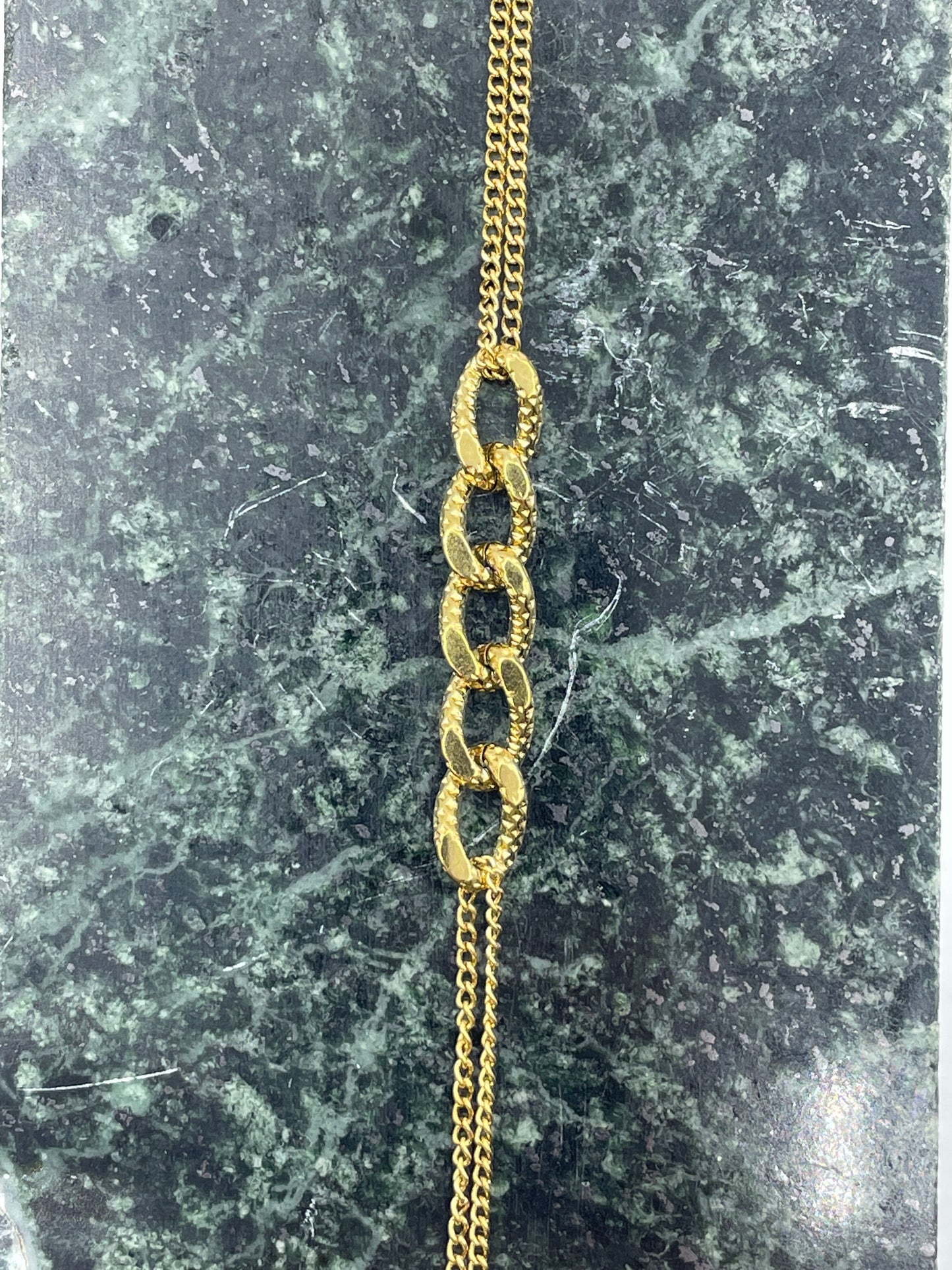 Hammered Large Chain Bracelet Gold