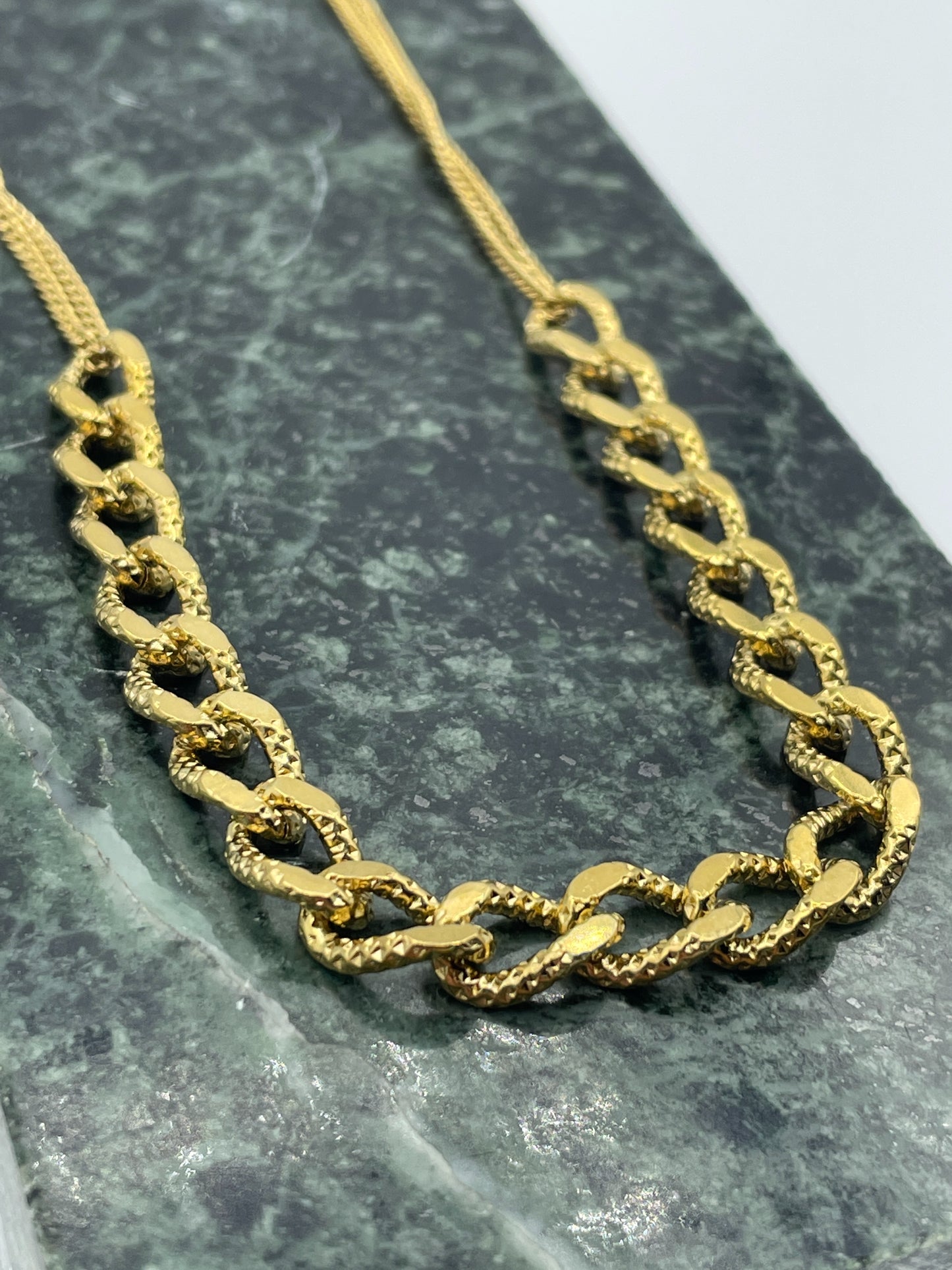 Hammered Large Chain Necklace
