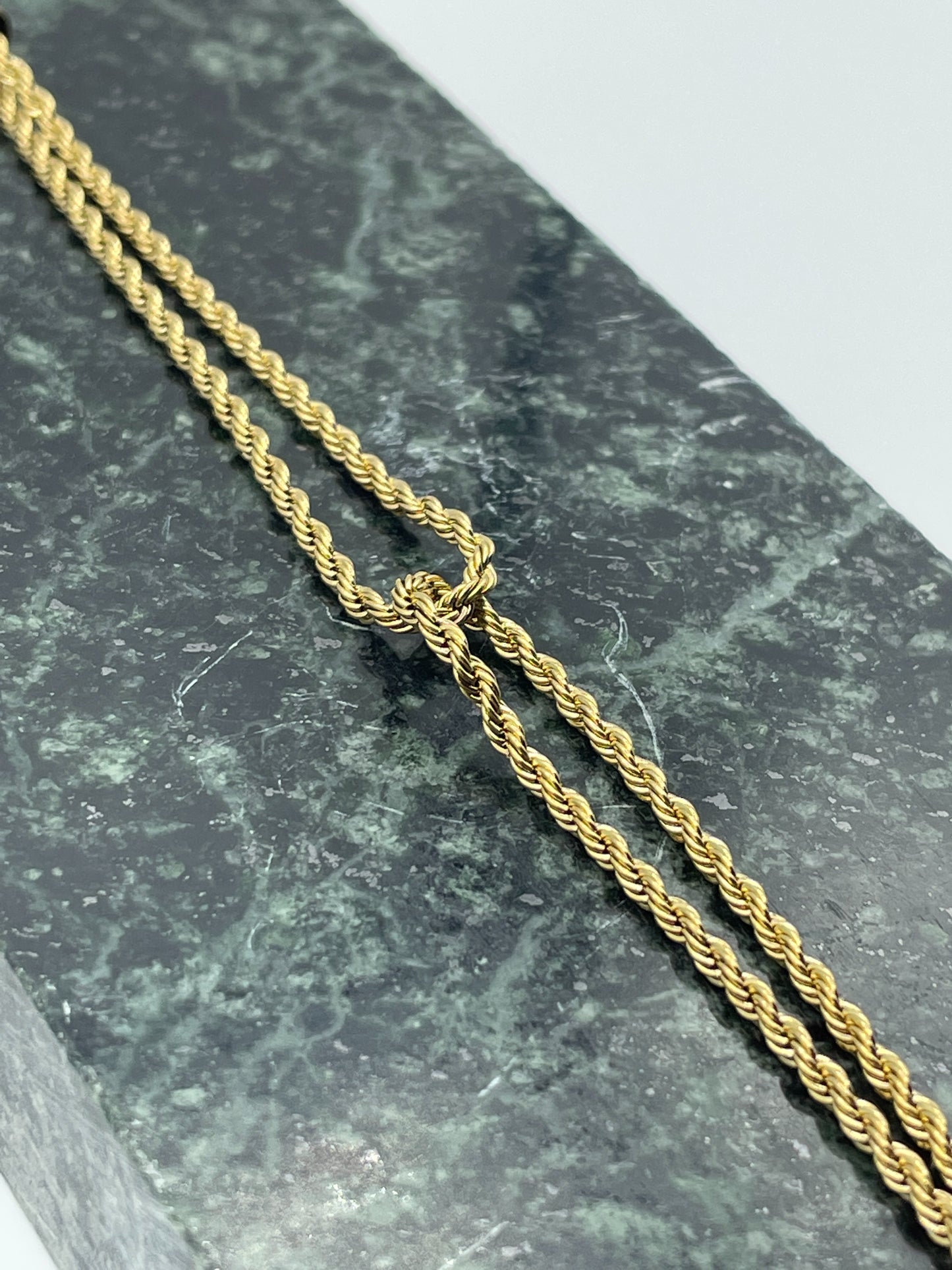 Hanging Bracelet Gold