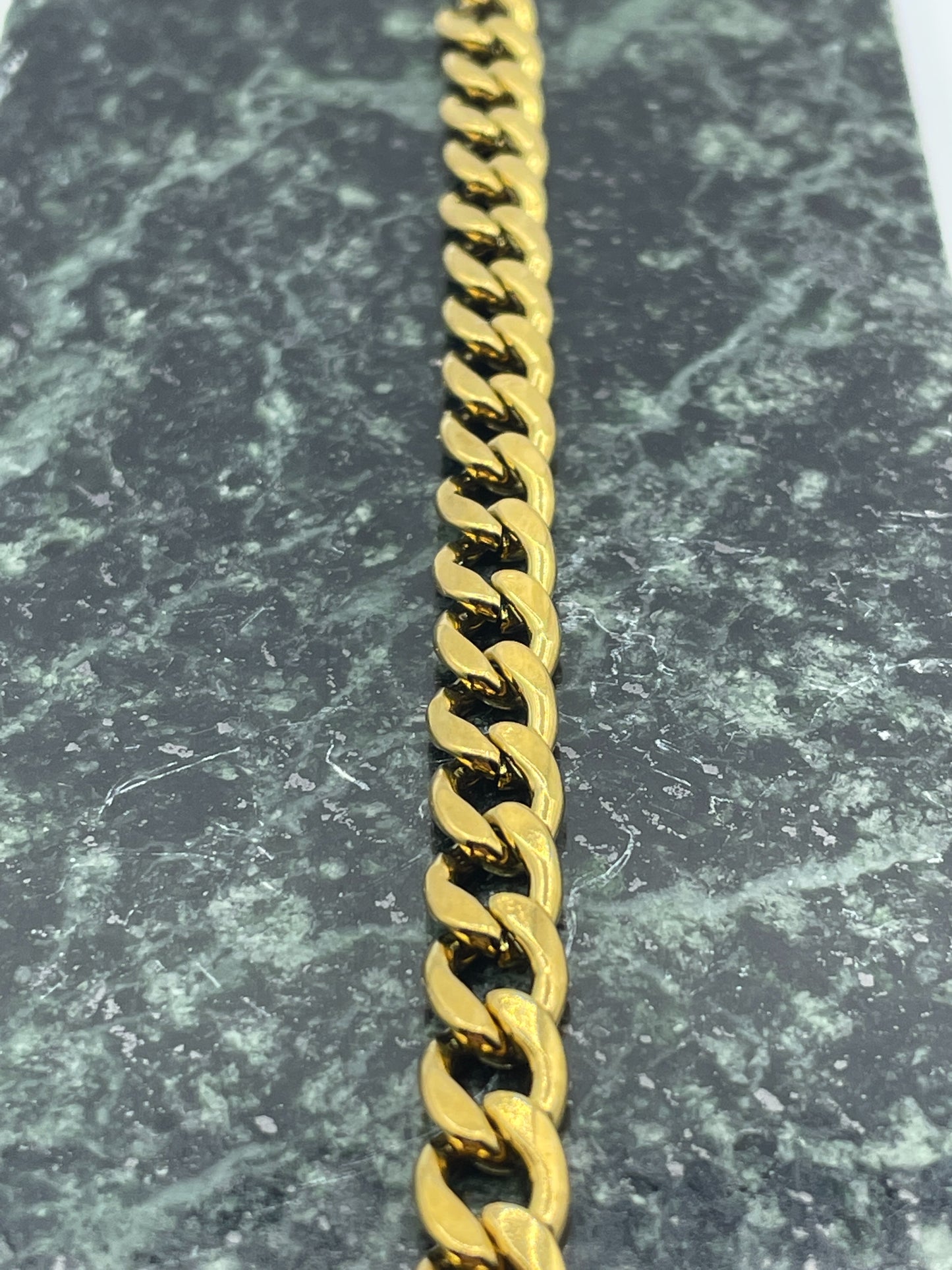 Large Chain Bracelet Gold