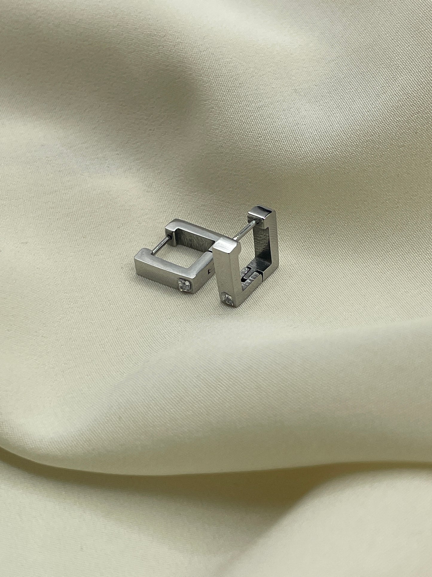 Mini Diamond Square Earrings Silver