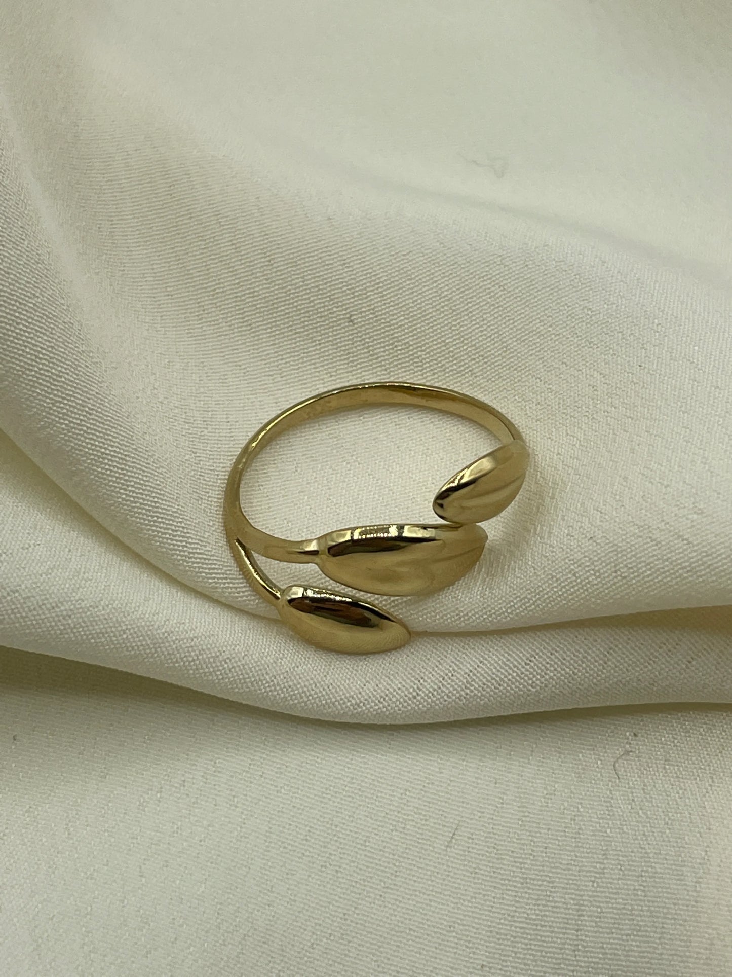 Triple Leaf Ring Gold