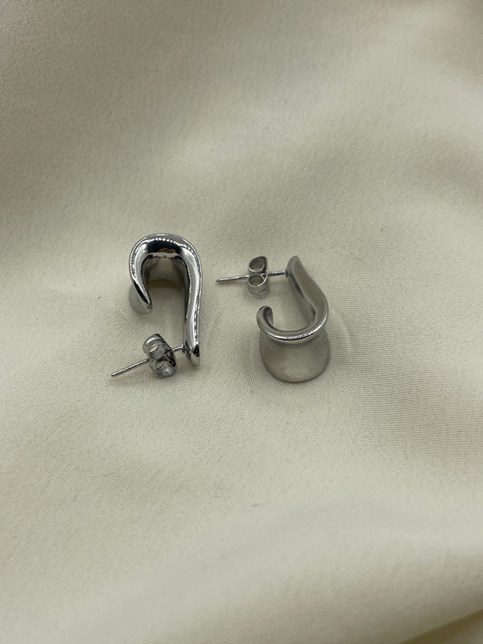 Ancient Handle Earrings Silver
