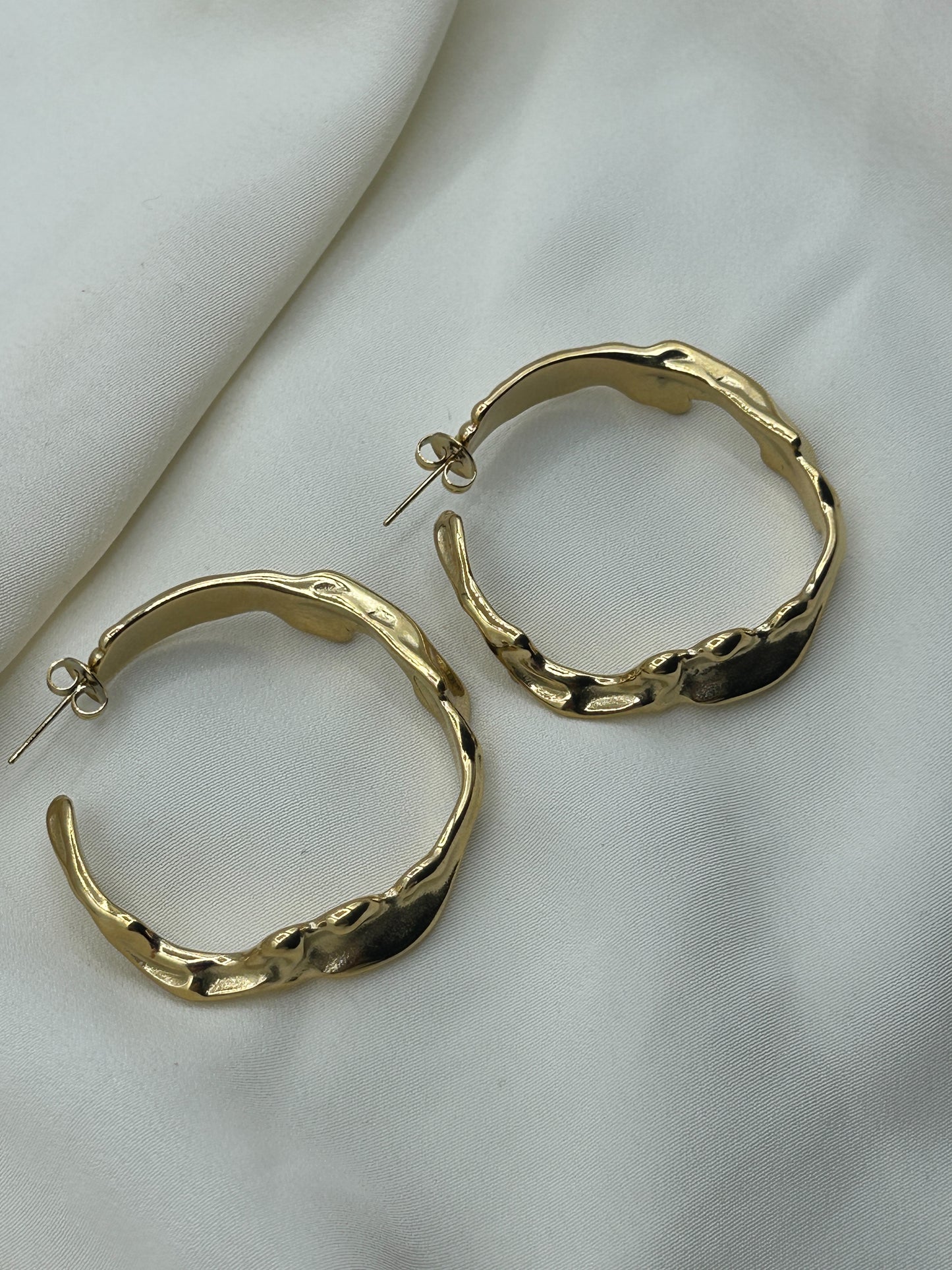 Bedrock Hoops Earrings Gold