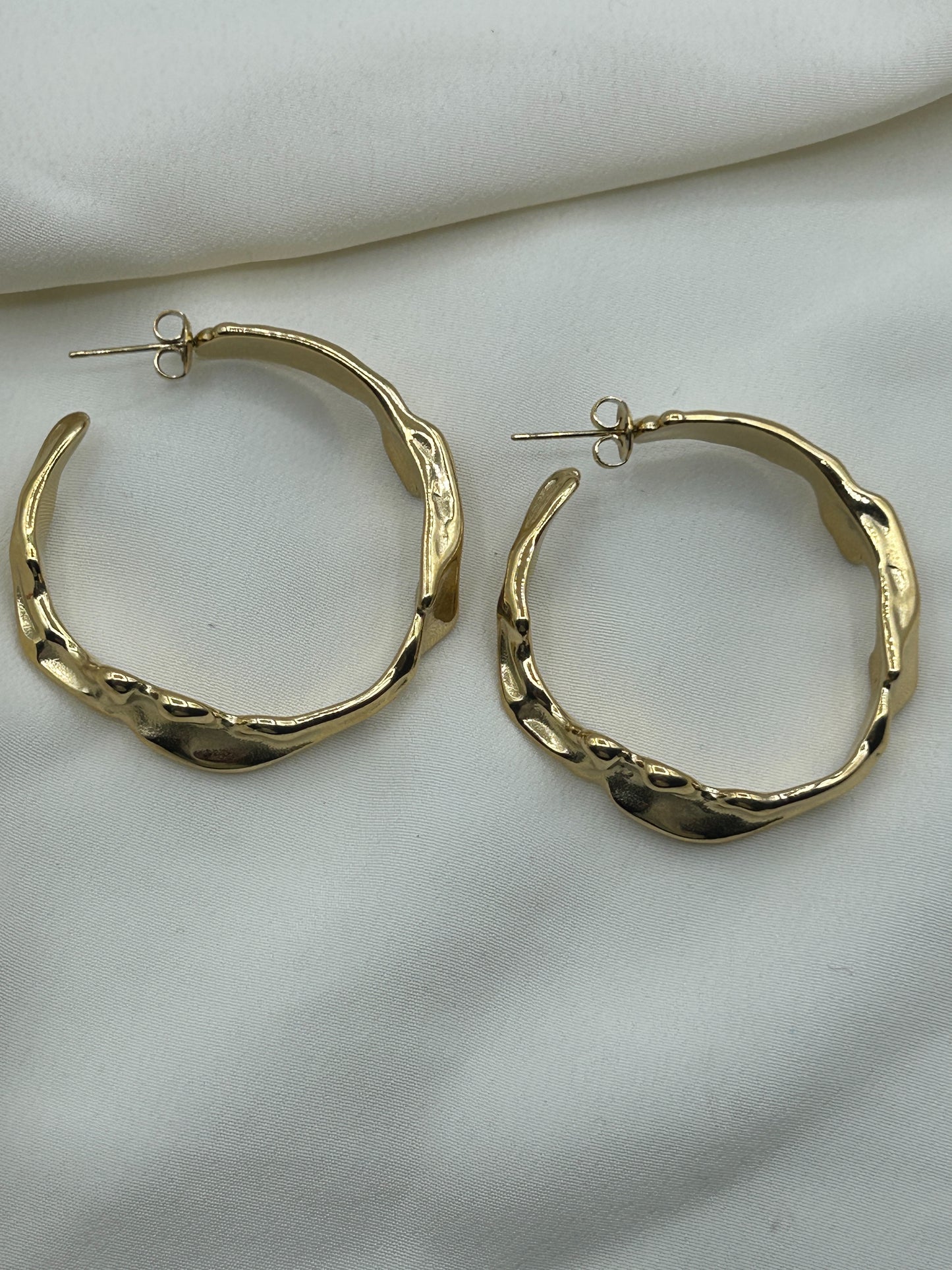 Bedrock Hoops Earrings Gold