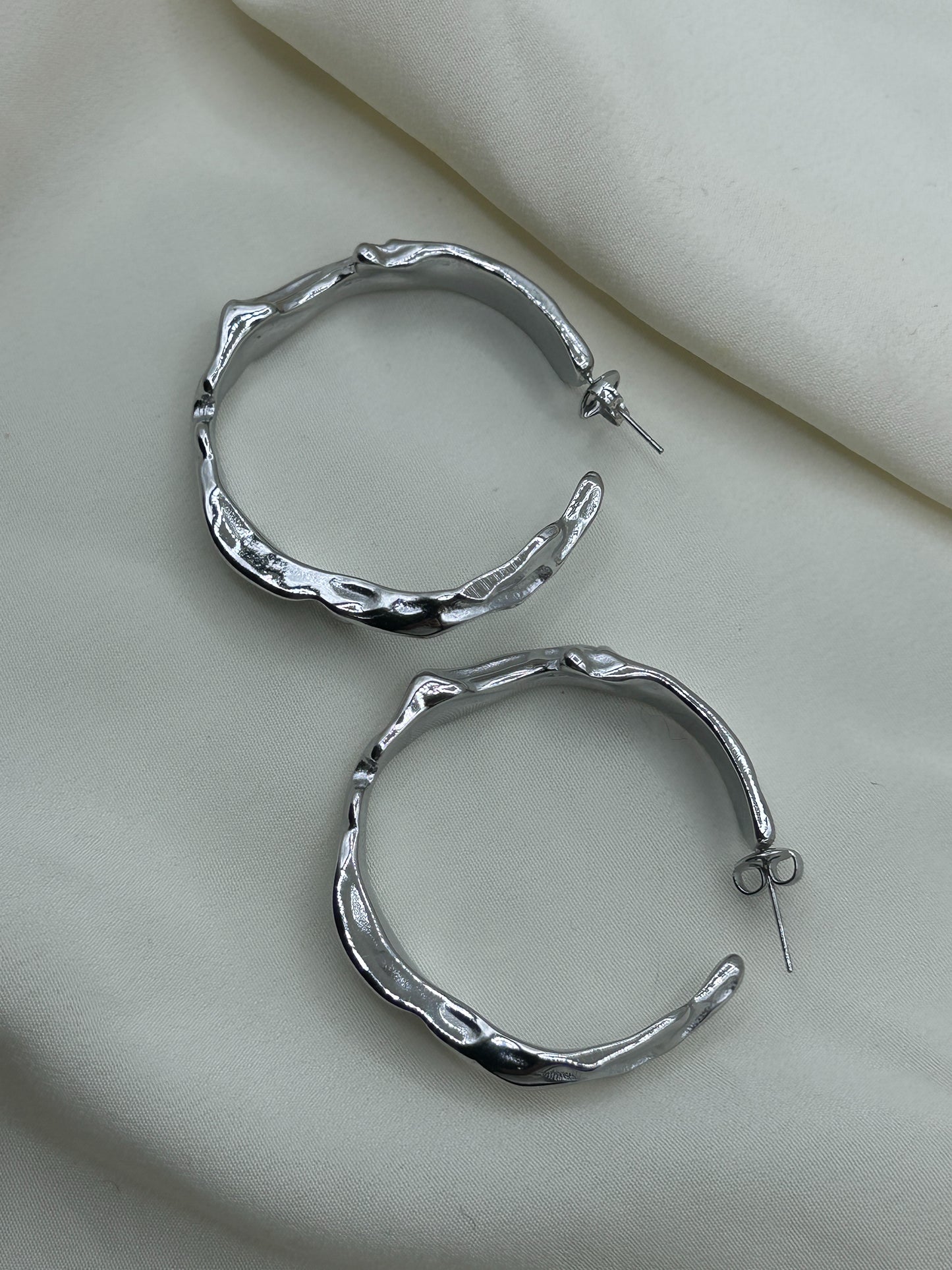 Bedrock Hoops Earrings Silver