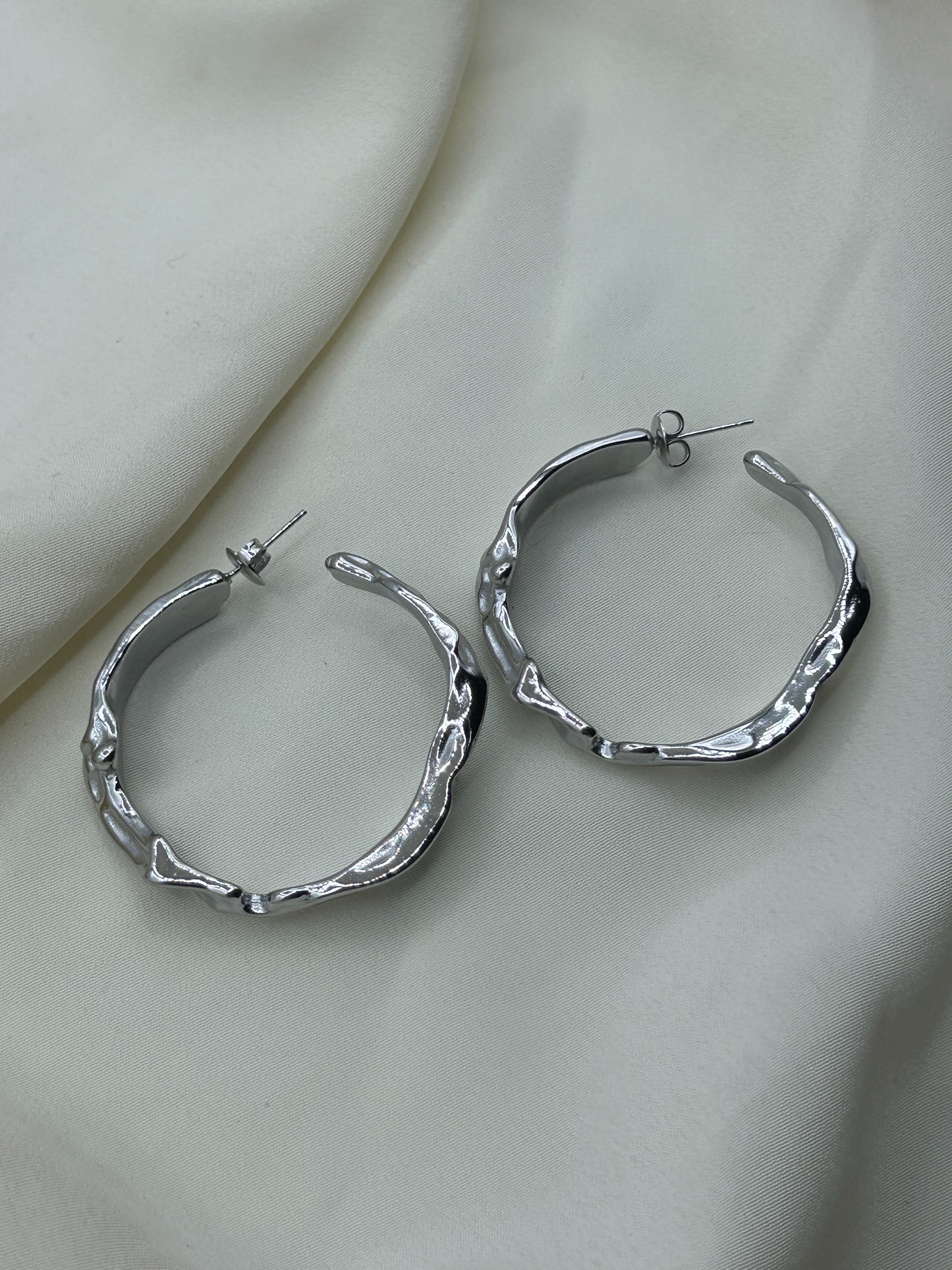 Bedrock Hoops Earrings Silver