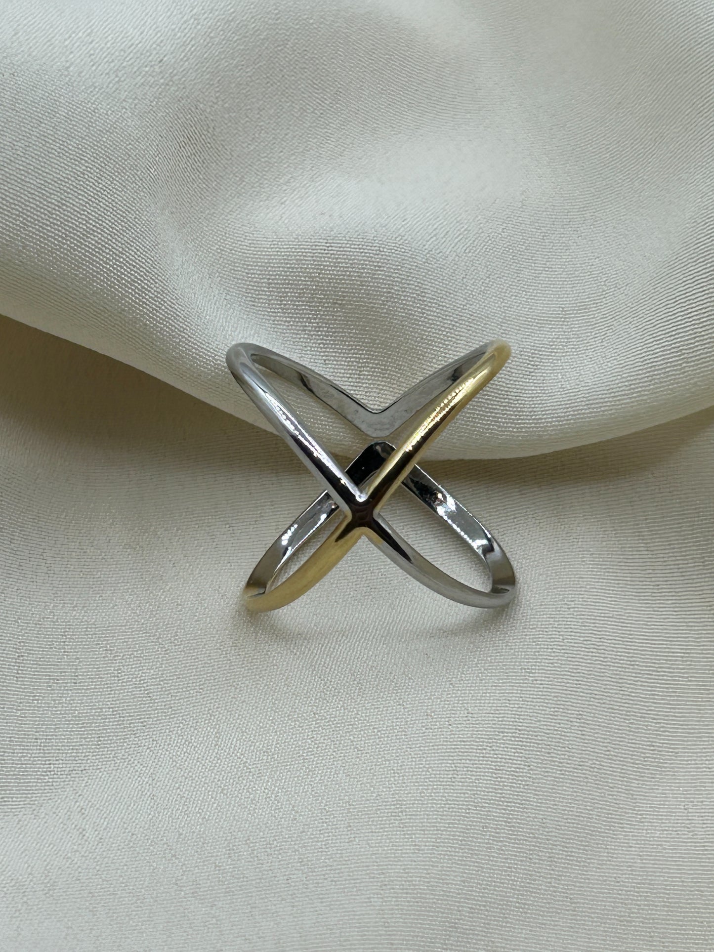 Bicolor Cross Ring