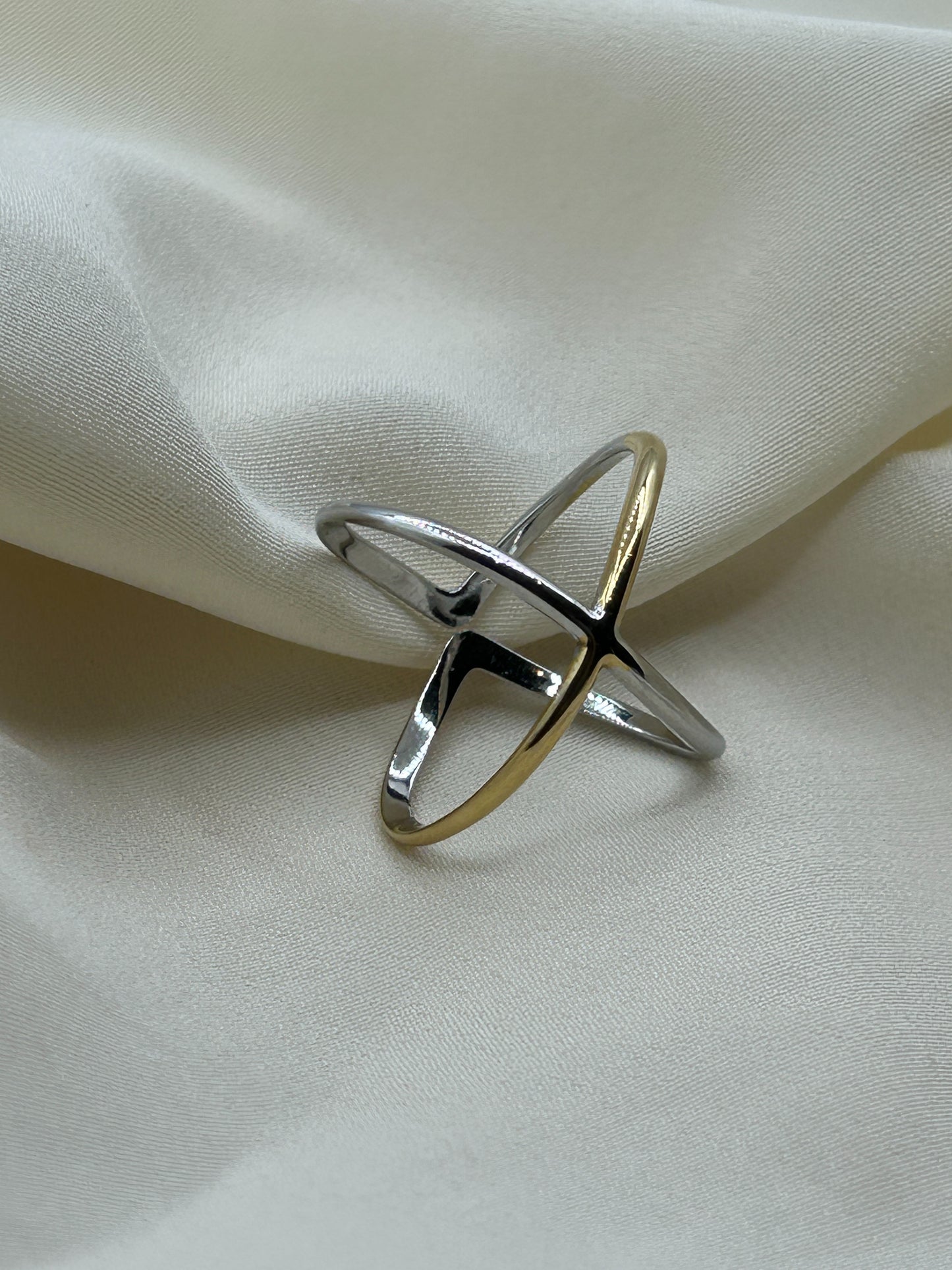 Bicolor Cross Ring