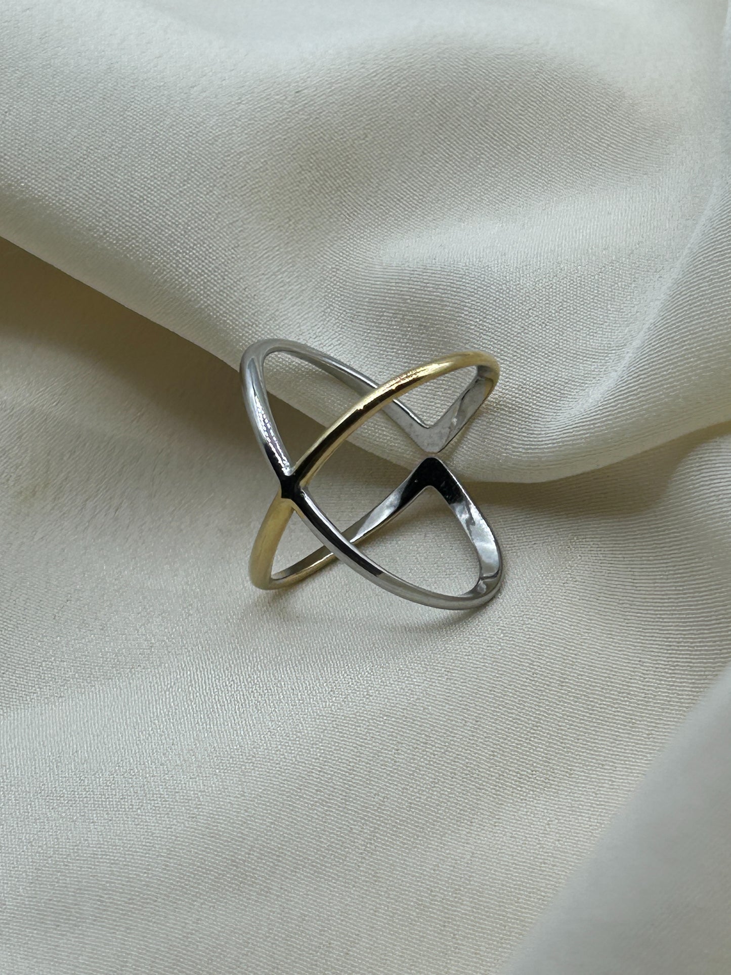 Bicolor Cross Ring