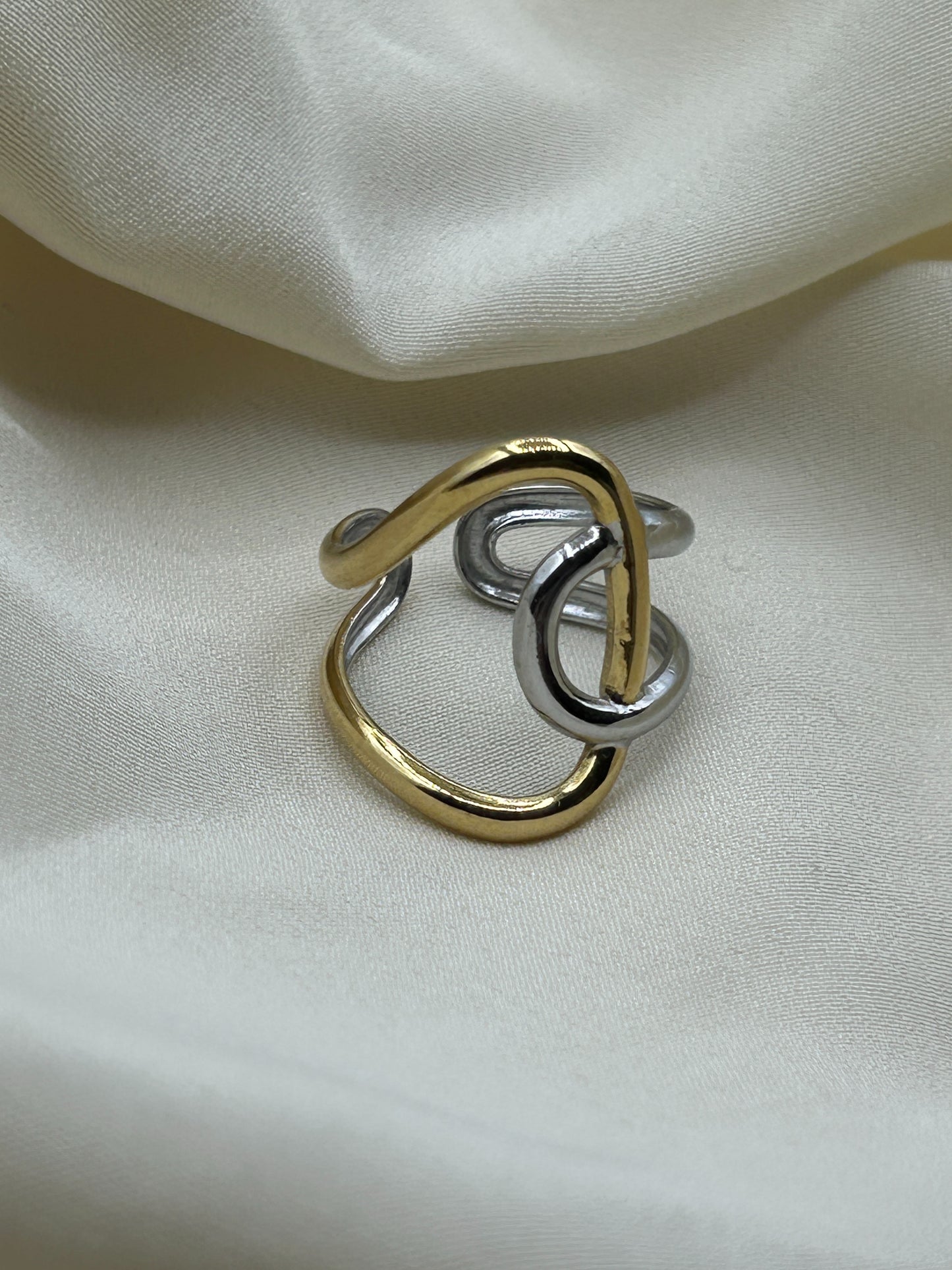 Bicolor Tangle Line Ring