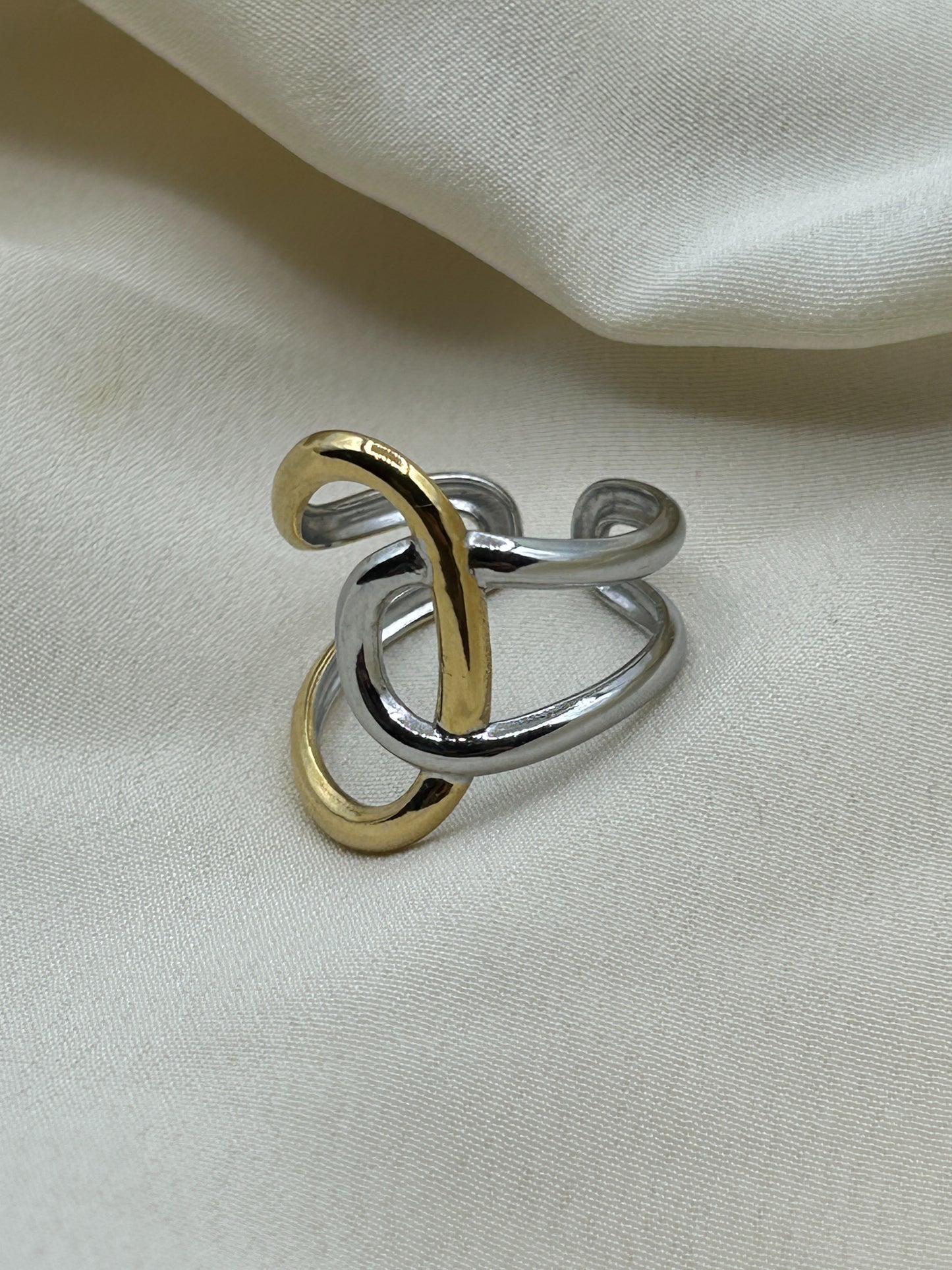 Bicolor Tangle Line Ring