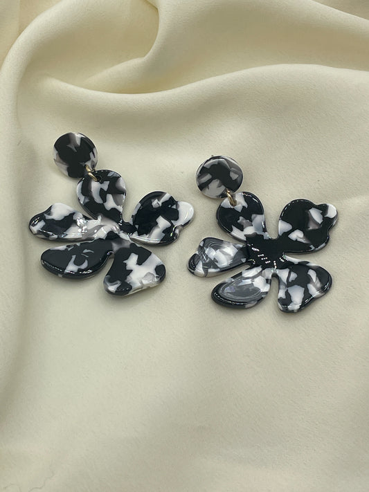 Black and White Flower Pendant Earrings