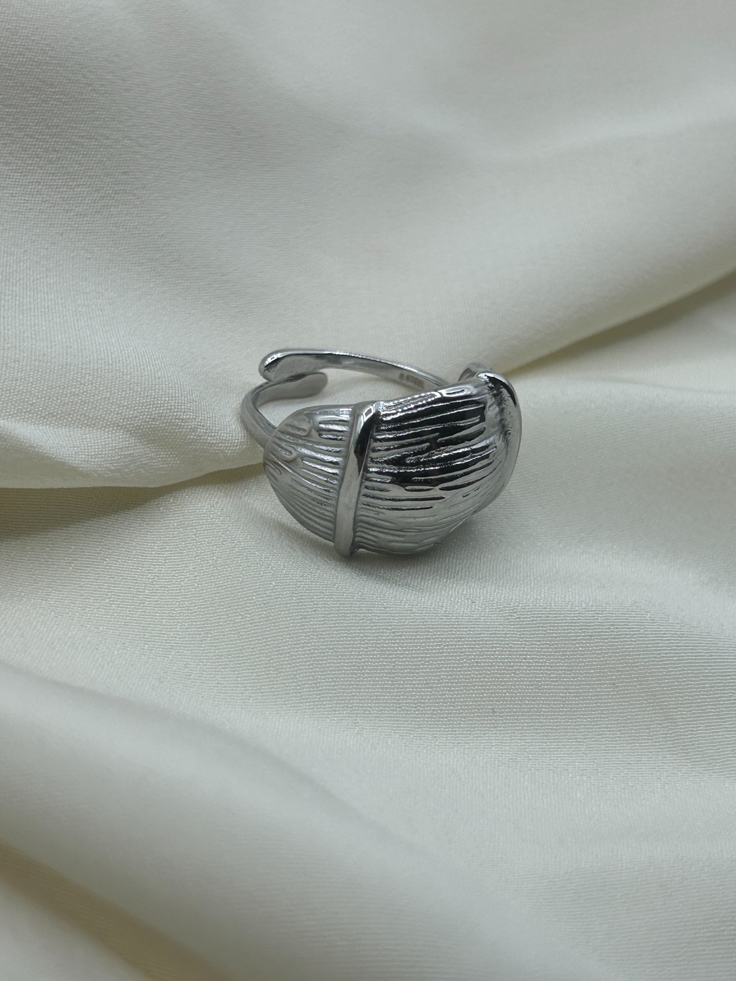 Cocoon Ring Silver