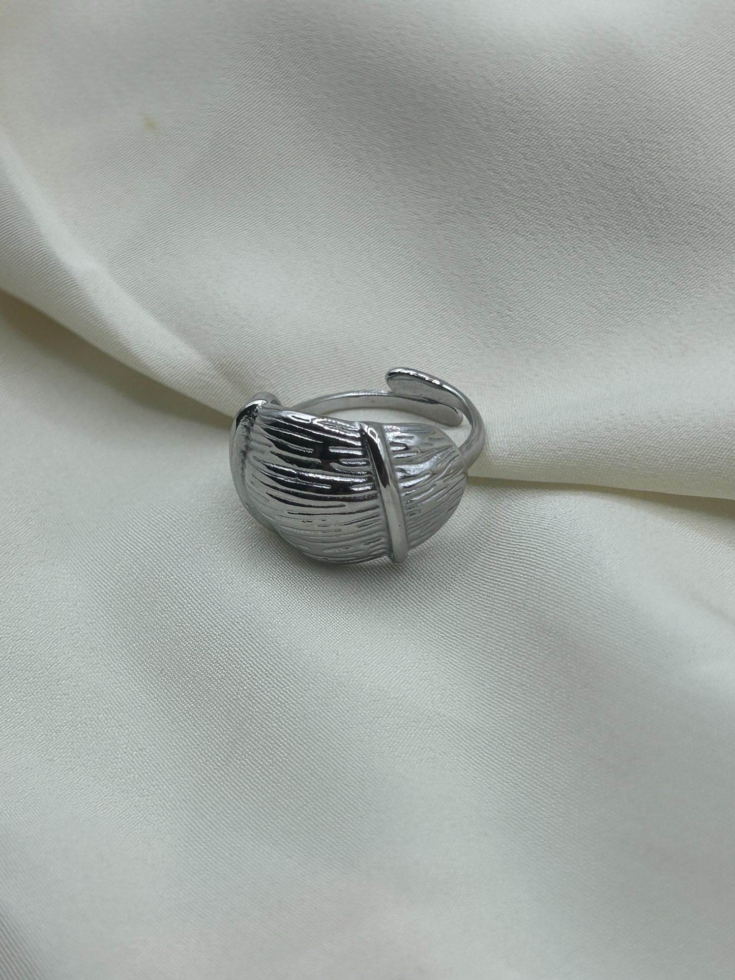 Cocoon Ring Silver