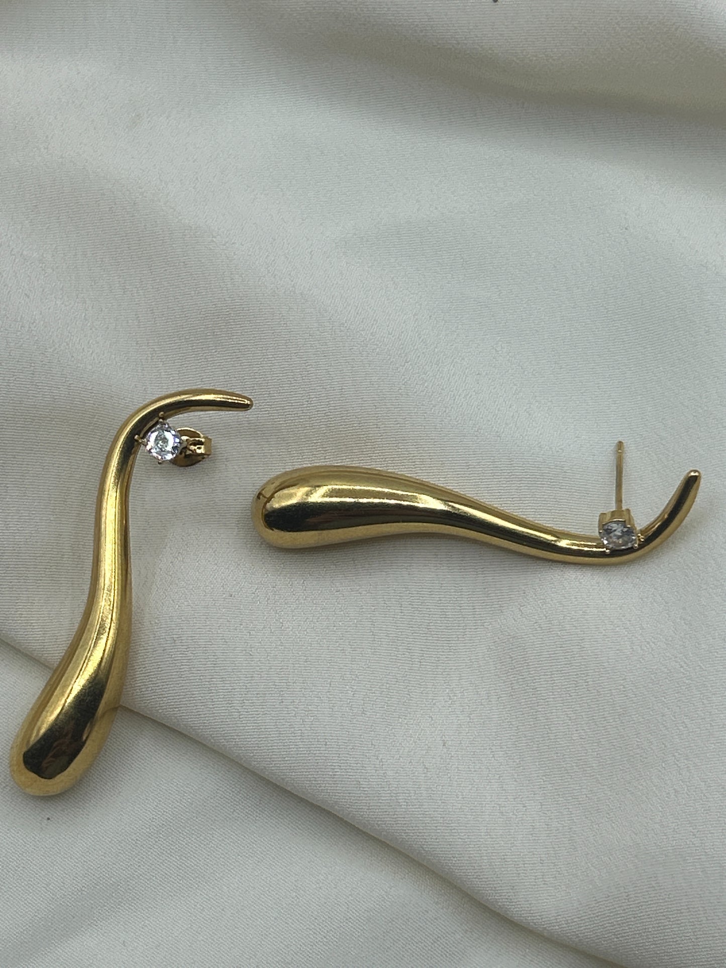 Diamond Drop Earrings Gold