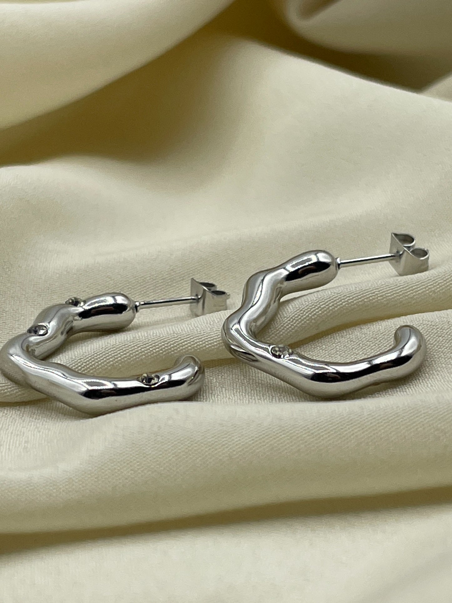 Diamond Gallium Earrings Silver