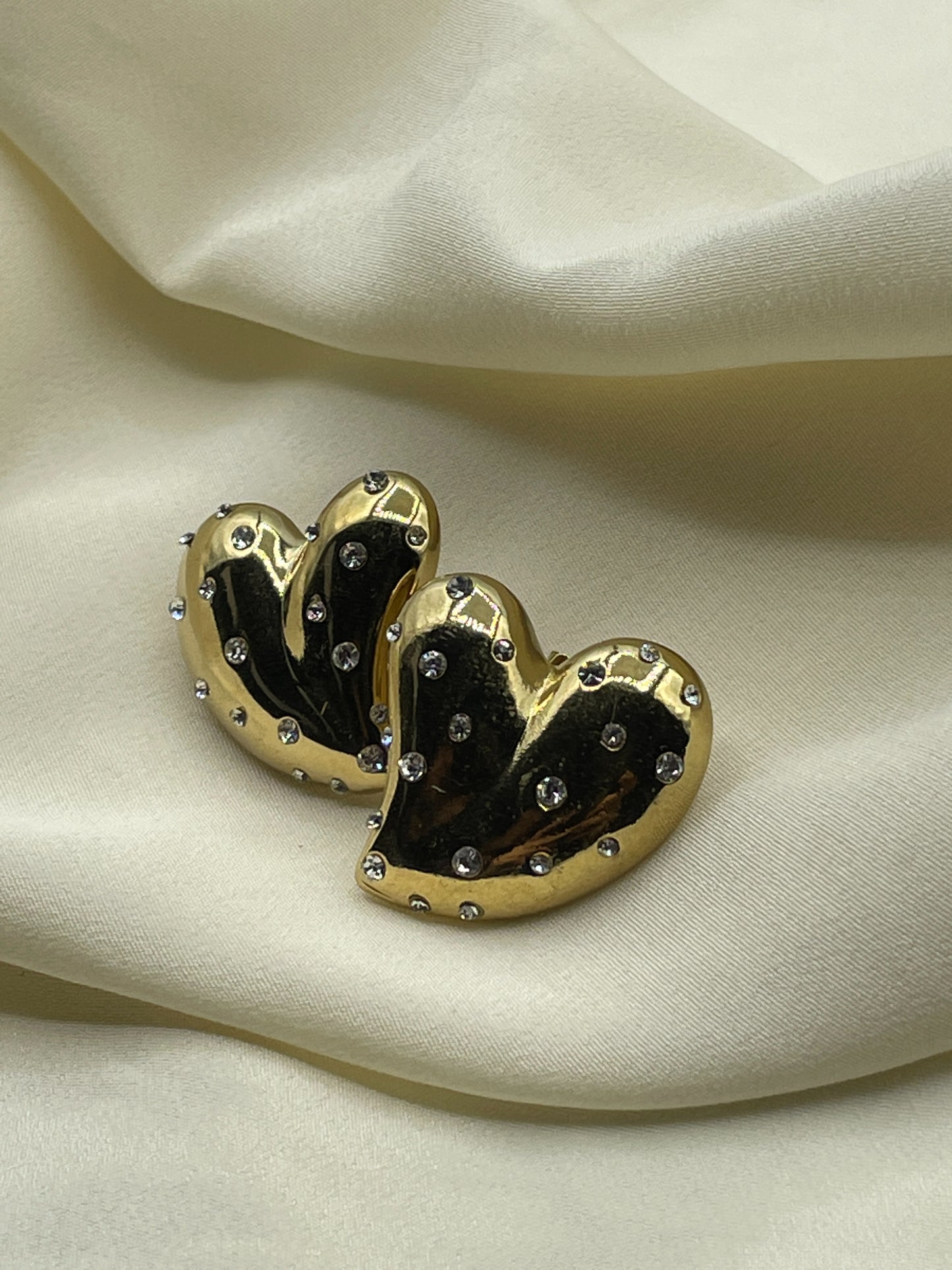 Diamond Heart Earrings Gold