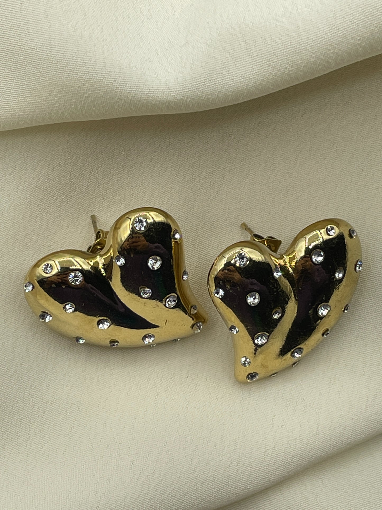 Diamond Heart Earrings Gold