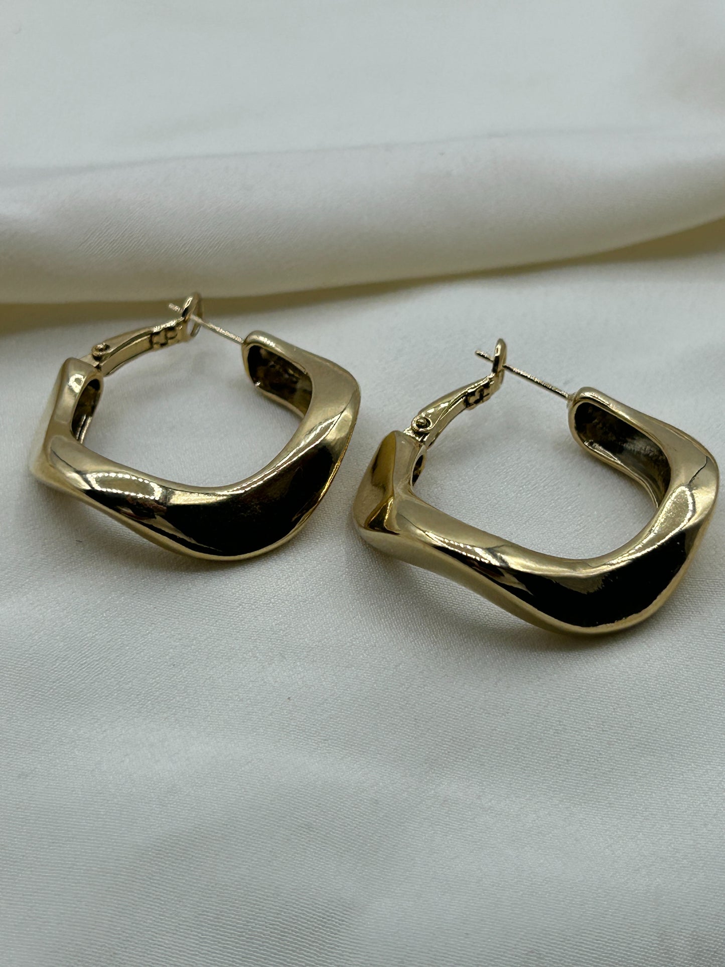Distorted Hoops Earrings Gold