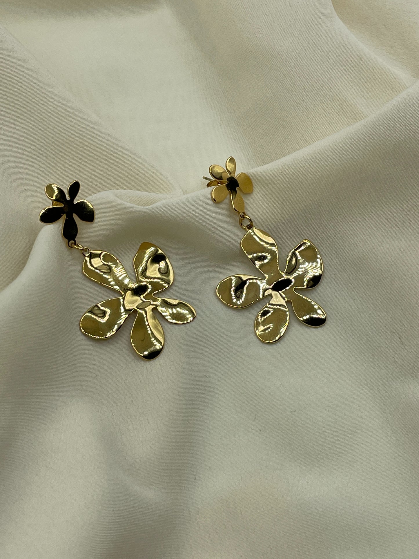 Double Flower Pendant Earrings Gold