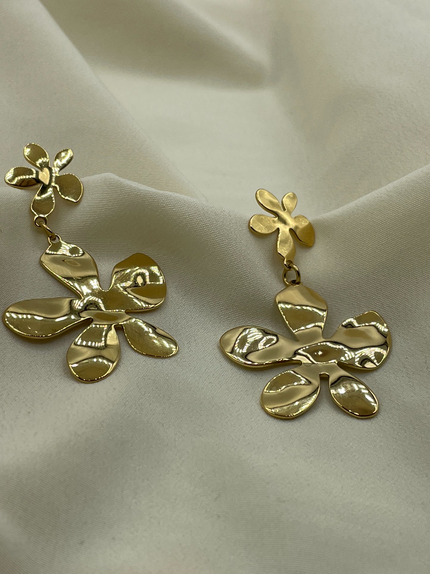 Double Flower Pendant Earrings Gold