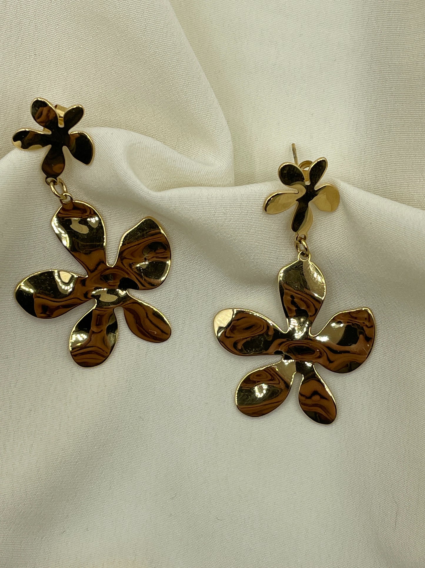 Double Flower Pendant Earrings Gold