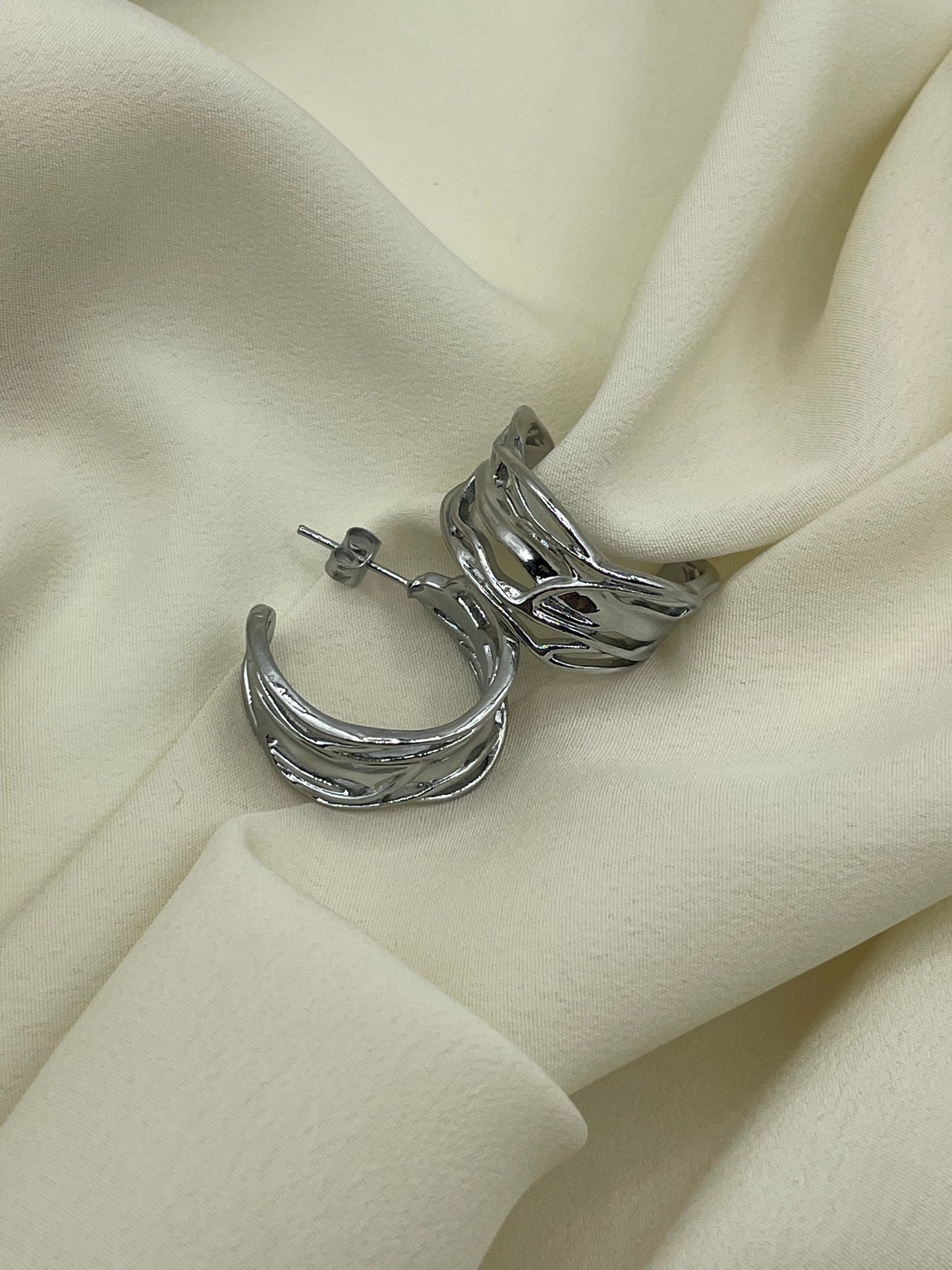 Entangled Hoops Earrings Silver