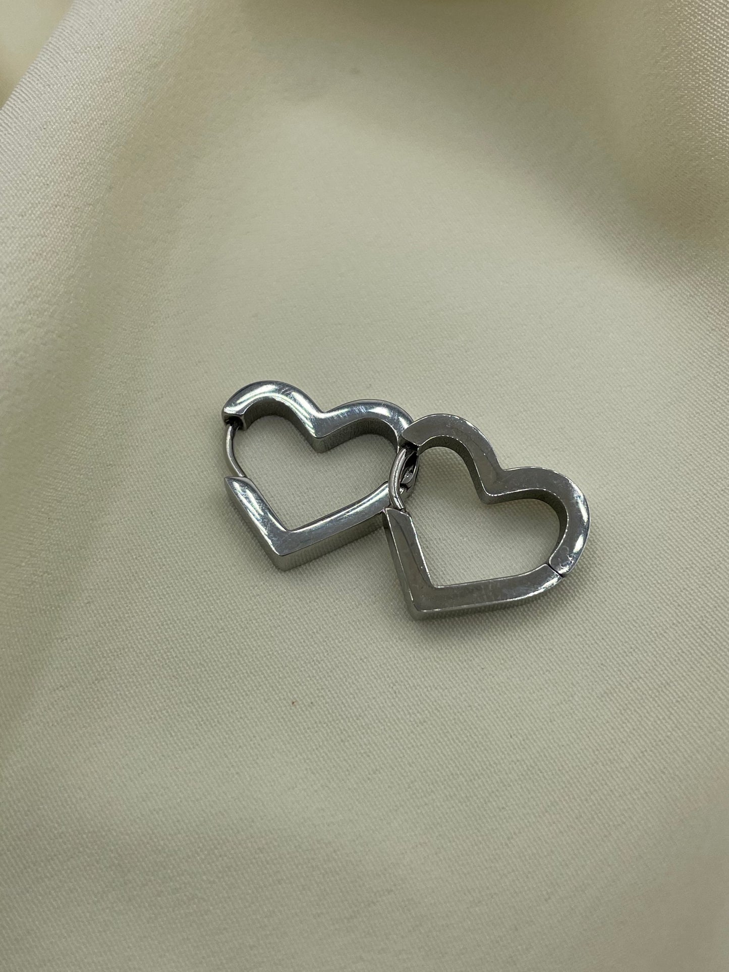 Mini Heart Earrings Silver