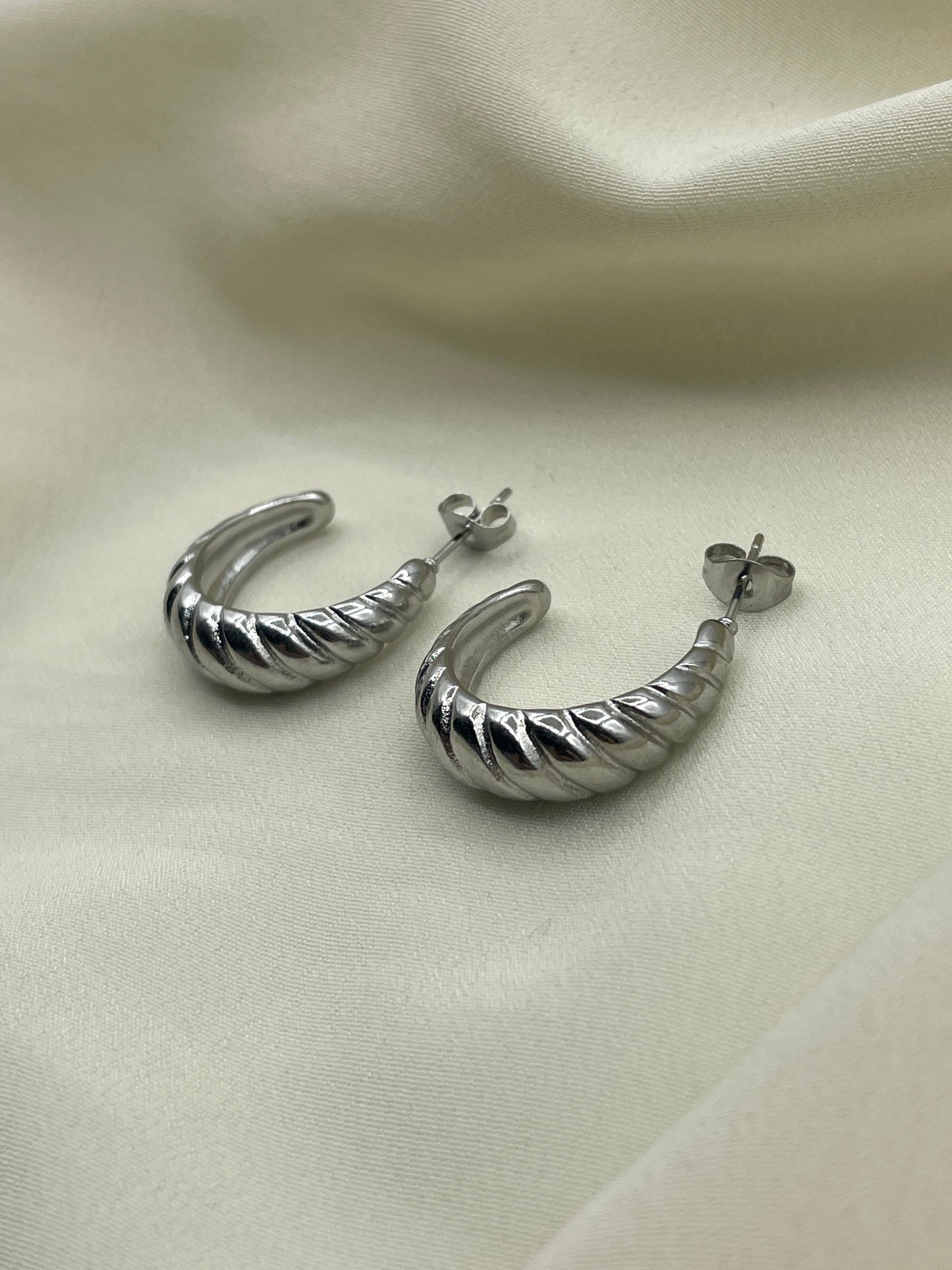 Croissant Earrings Silver