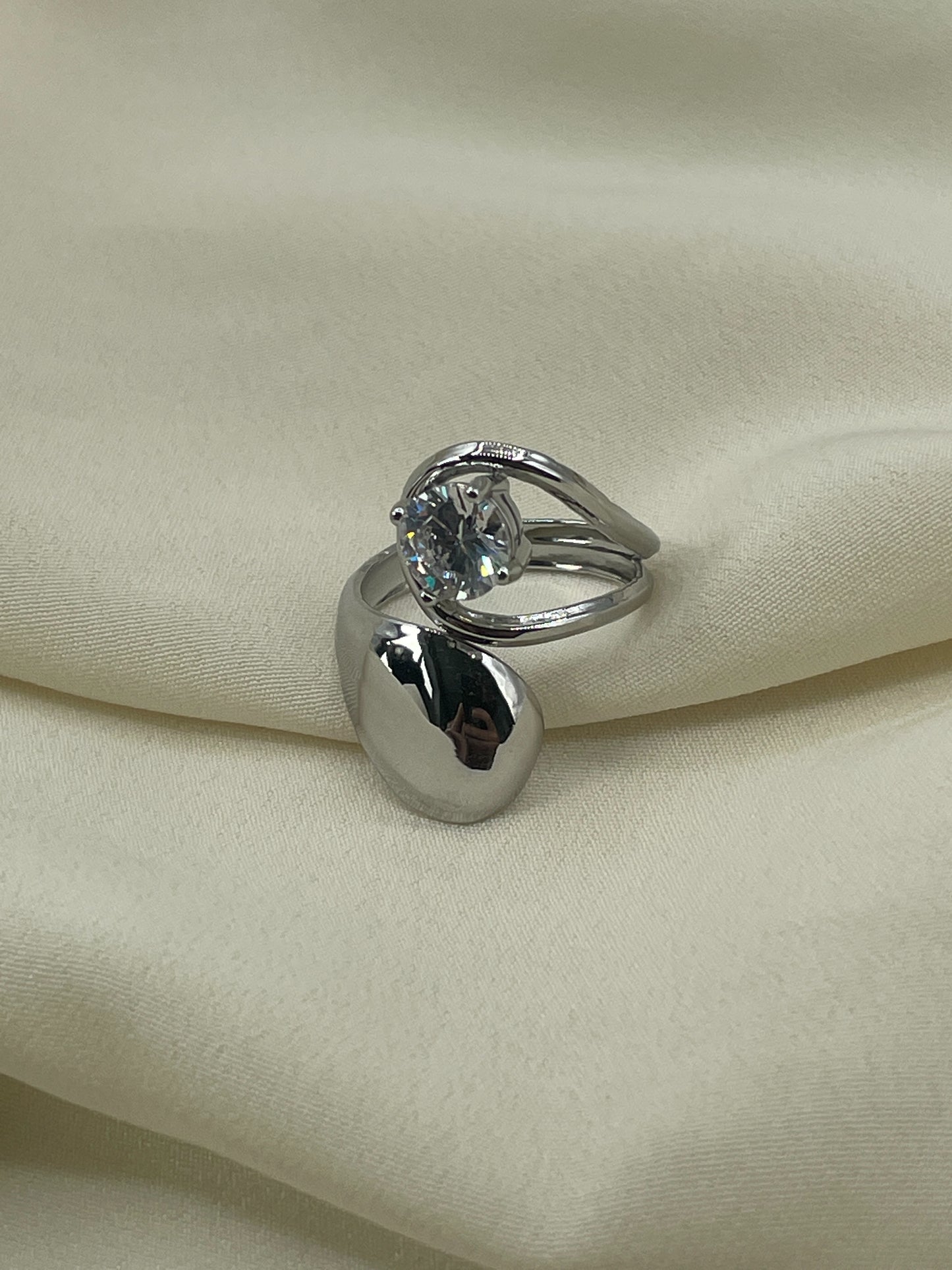 Enlacing Diamond Silver Ring