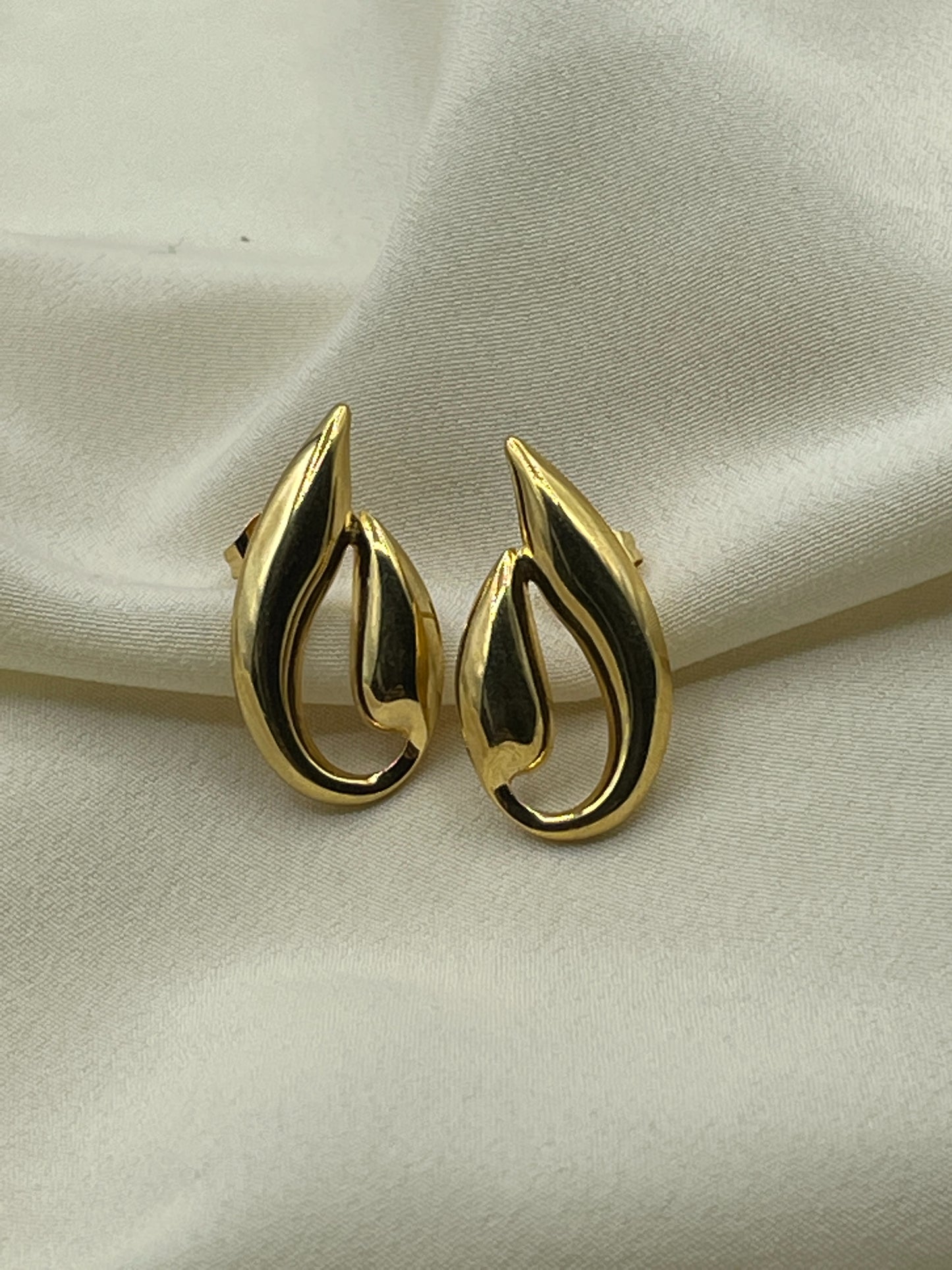 Flame Earrings Gold