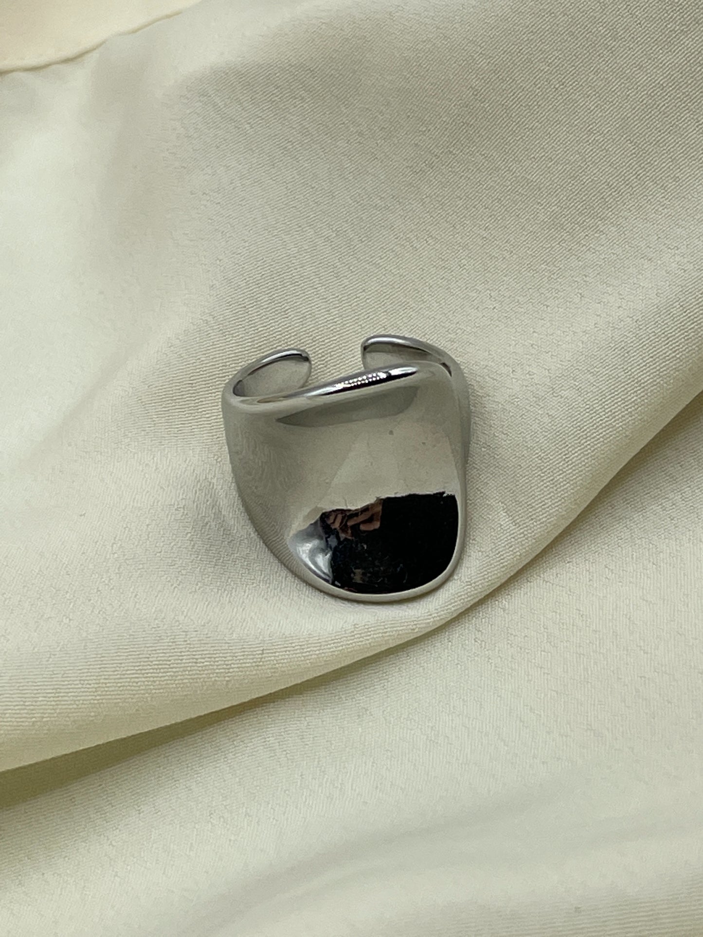 Flat Concave Ring Silver