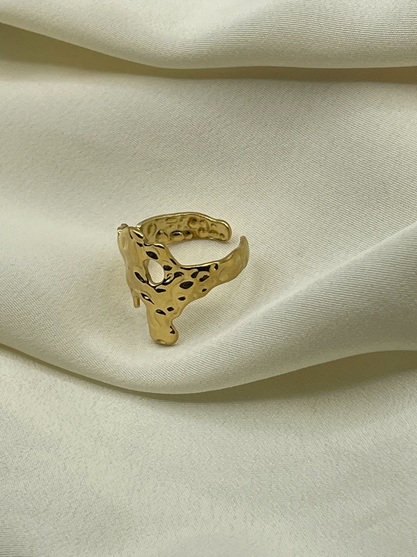 Flat Cratered Ring Gold