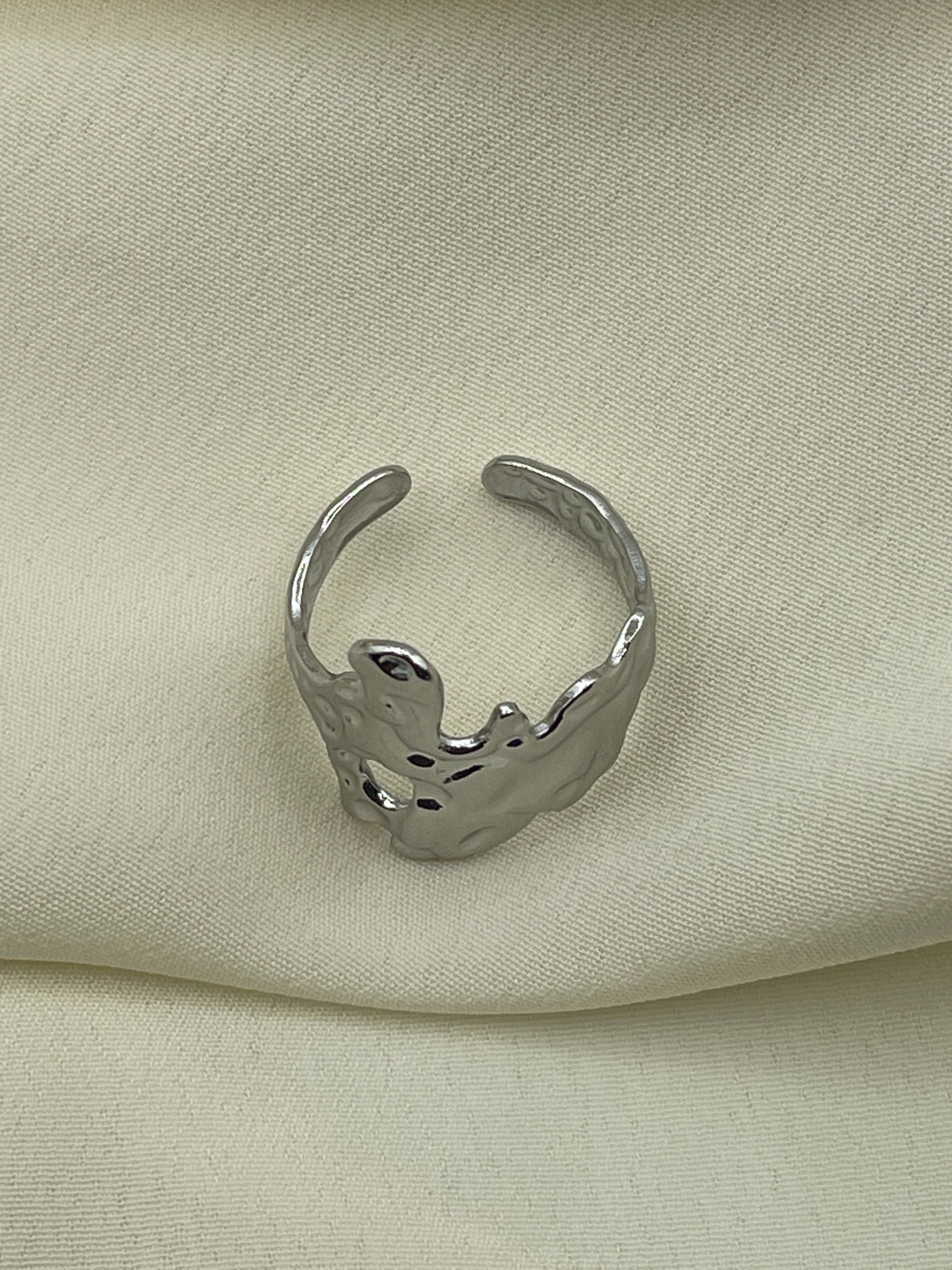 Flat Cratered Ring Silver