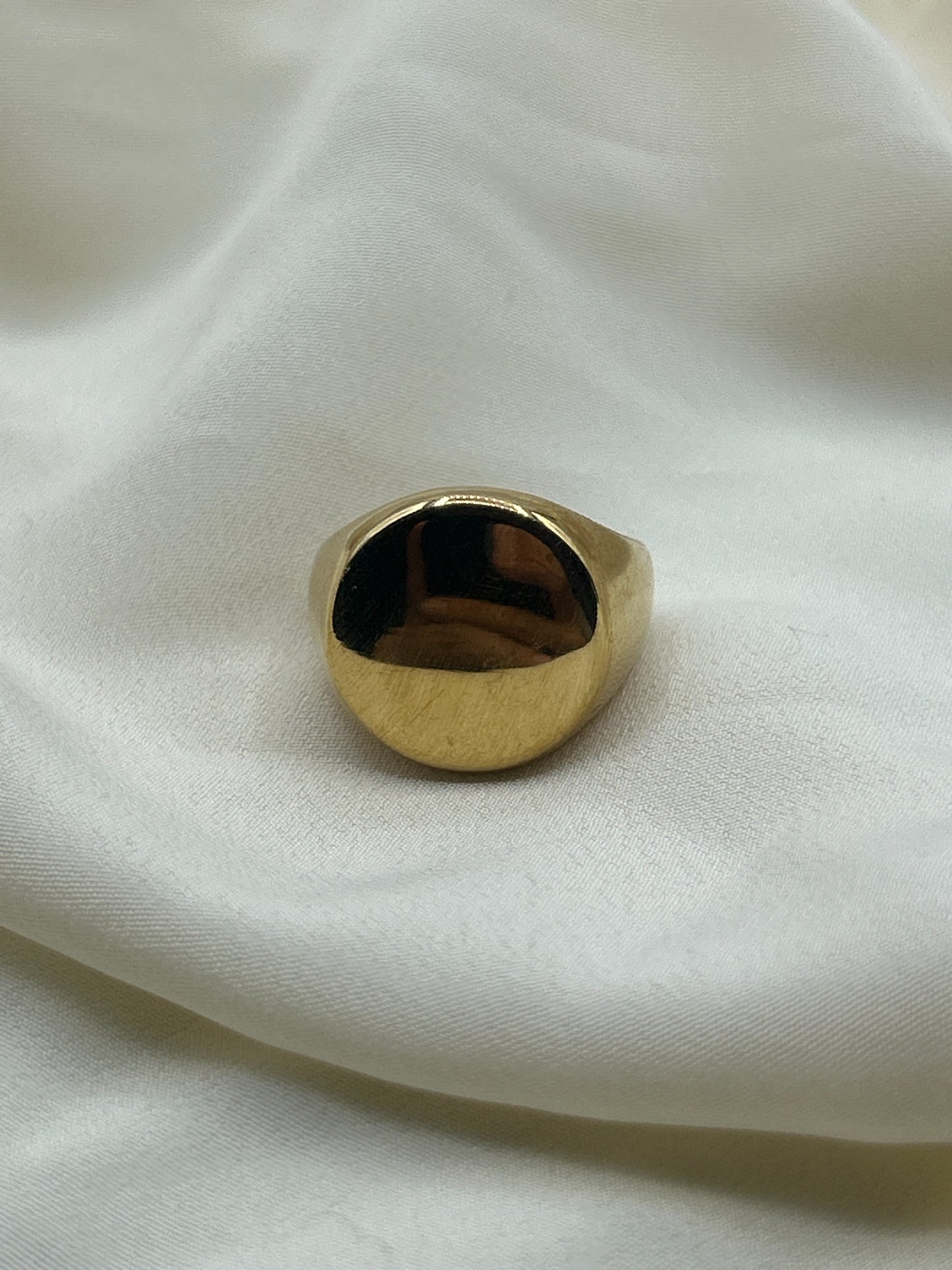 Flat Round Ring Gold