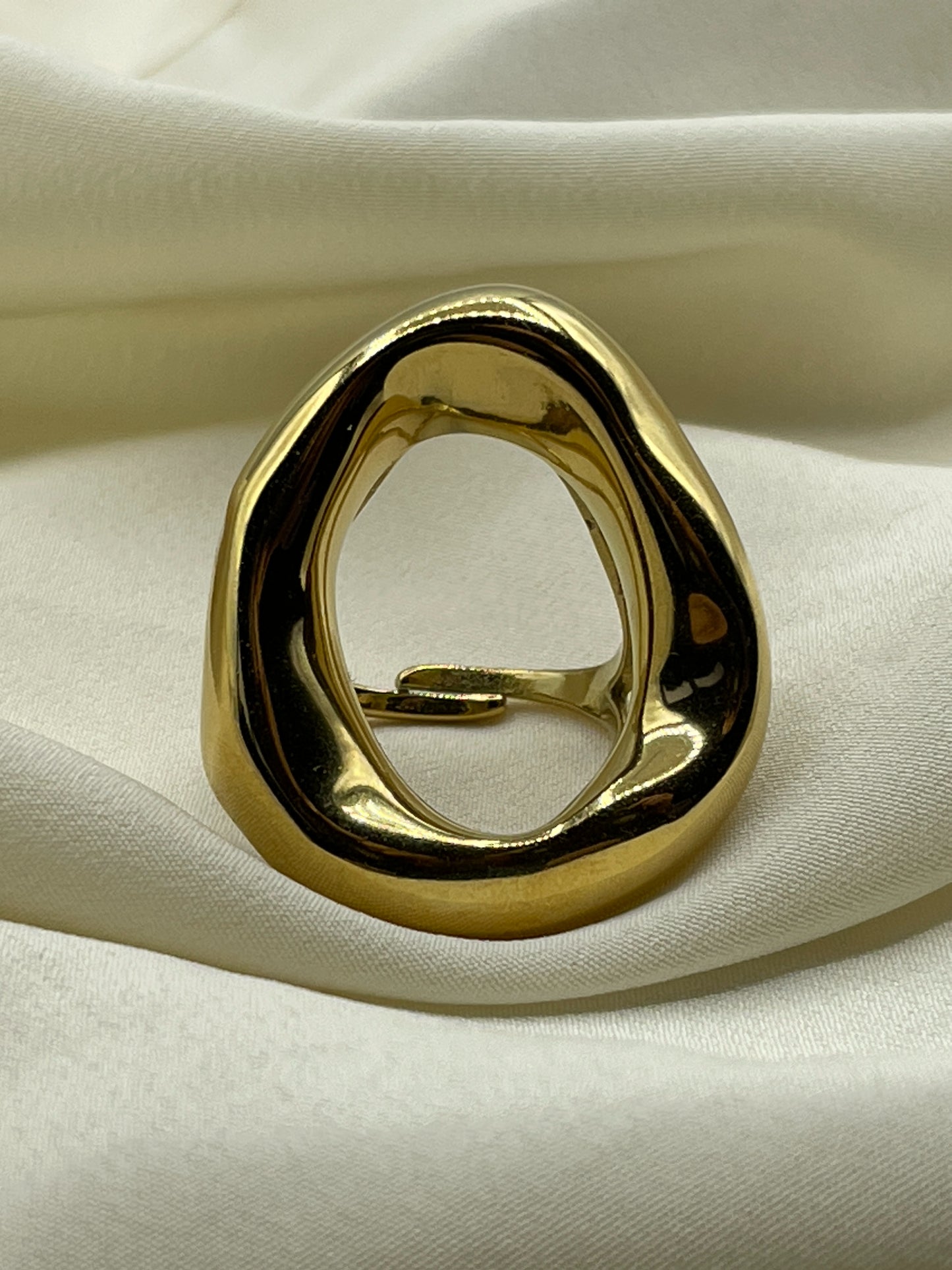 Giant Distorted Circle Ring Gold