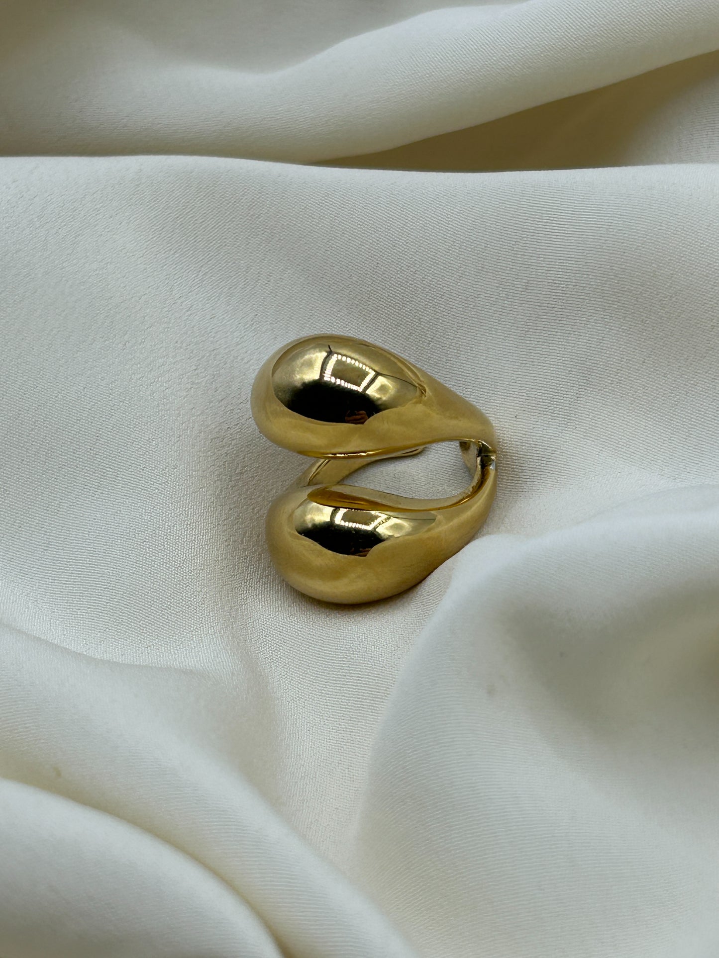 Giant Double Tear Ring Gold