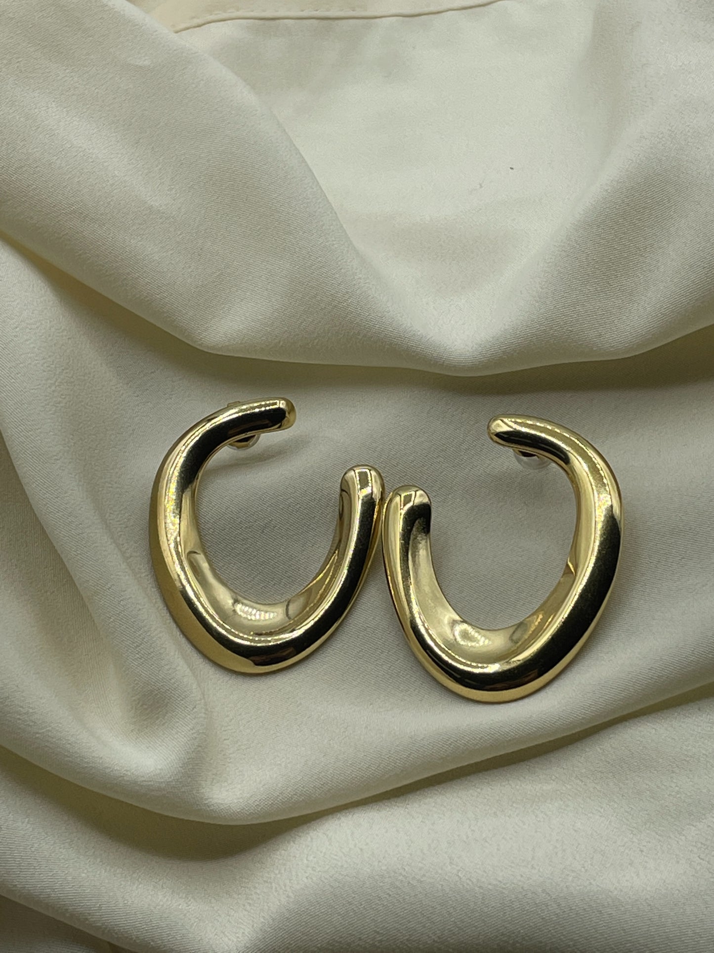 Giant Hook Earrings Gold