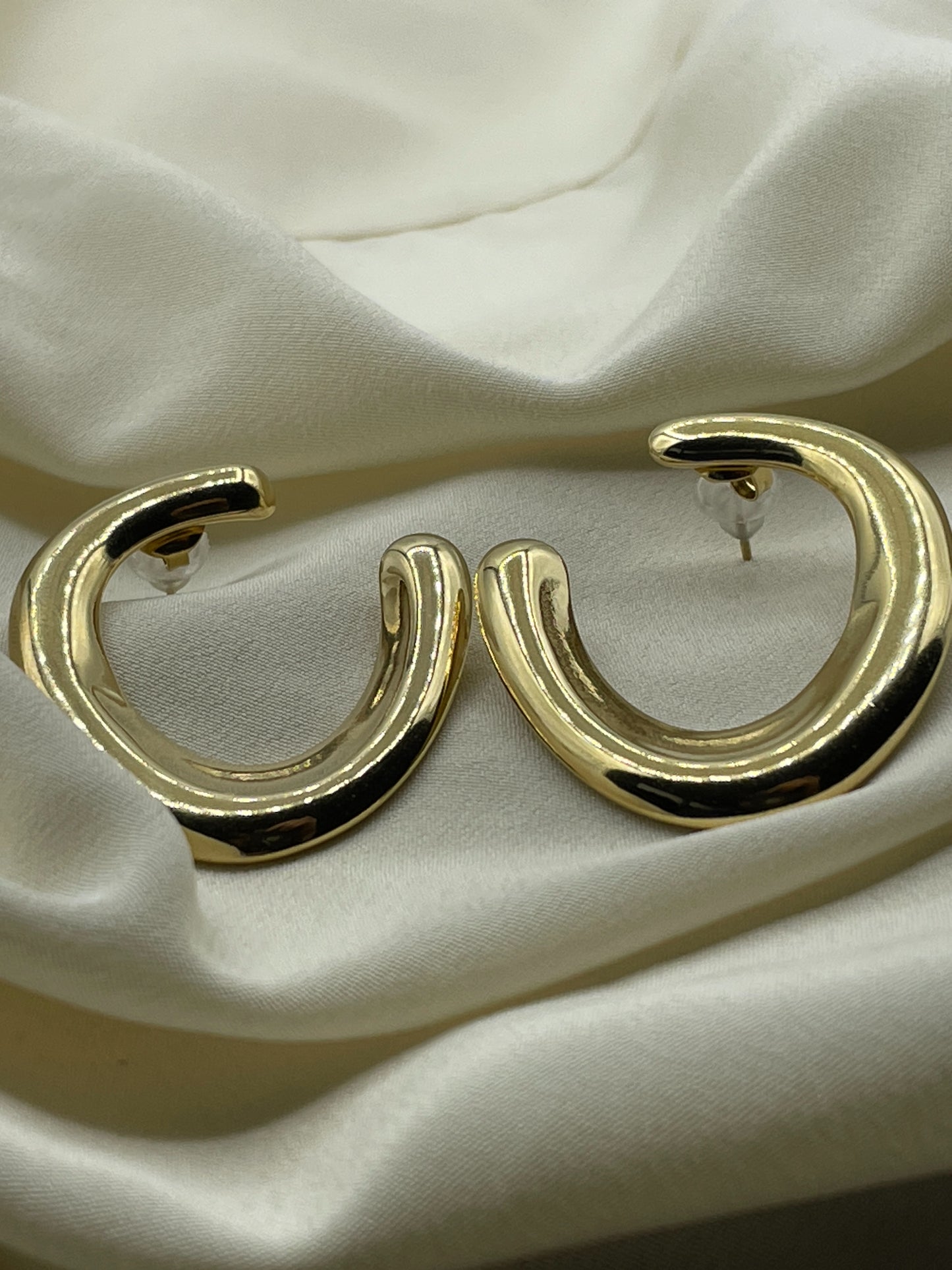 Giant Hook Earrings Gold